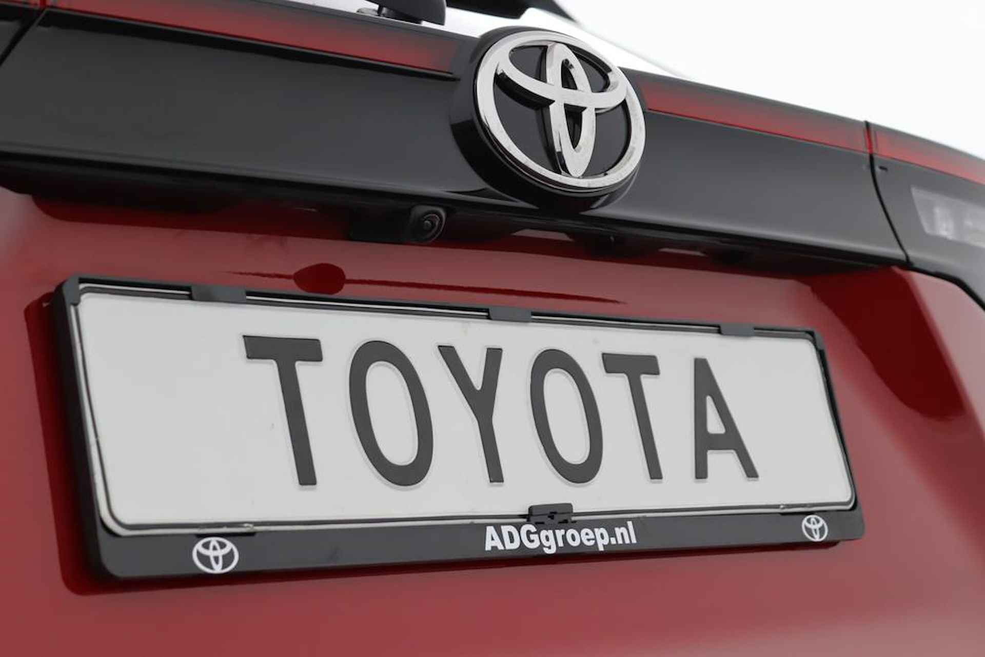 Toyota Yaris Cross 1.5 VVT-I Dynamic Automaat | 10 Jaar Garantie | Direct Leverbaar | Navigatie | Keyless Entry | - 37/49