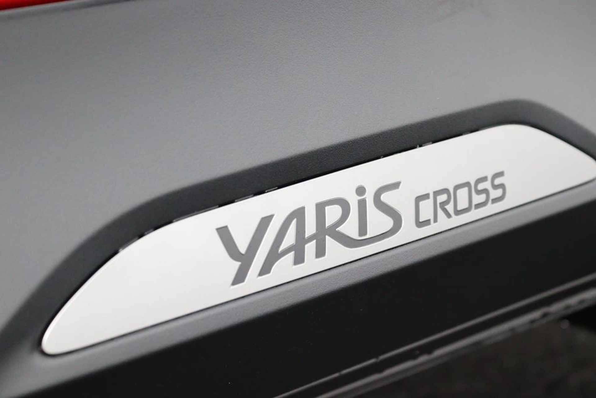 Toyota Yaris Cross 1.5 VVT-I Dynamic Automaat | 10 Jaar Garantie | Direct Leverbaar | Navigatie | Keyless Entry | - 40/49