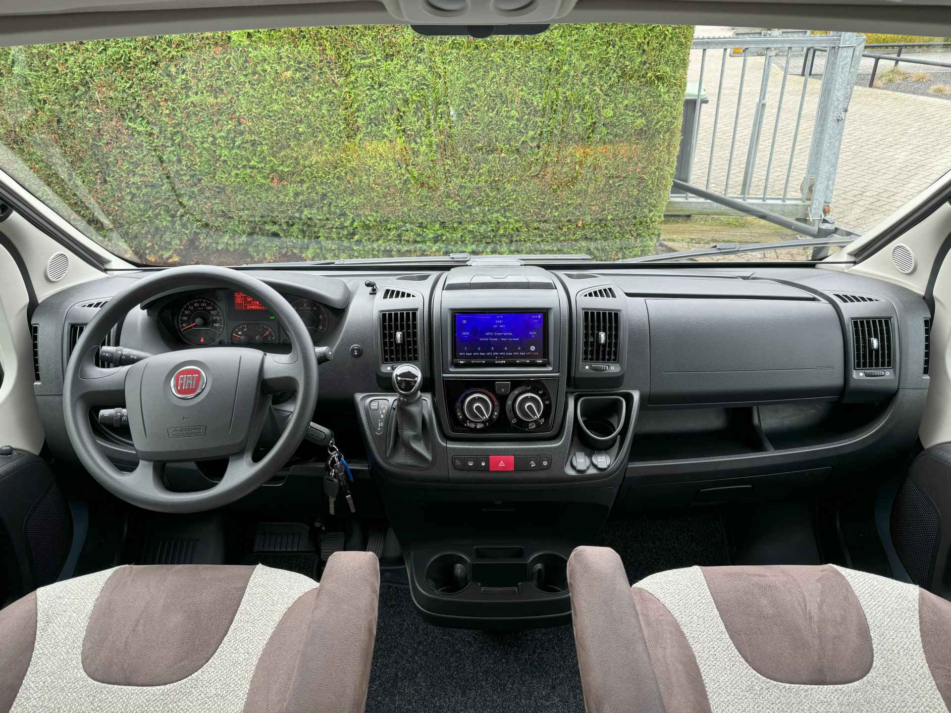 Pössl Roadcruiser B 640 D-Line 160 pk 9-TRAPS AUTOMAAT Euro6 Fiat Ducato Maxi **Lengtebedden/4 zitplaatsen/Maxxfan/Zonnepaneel/Smart T - 33/73