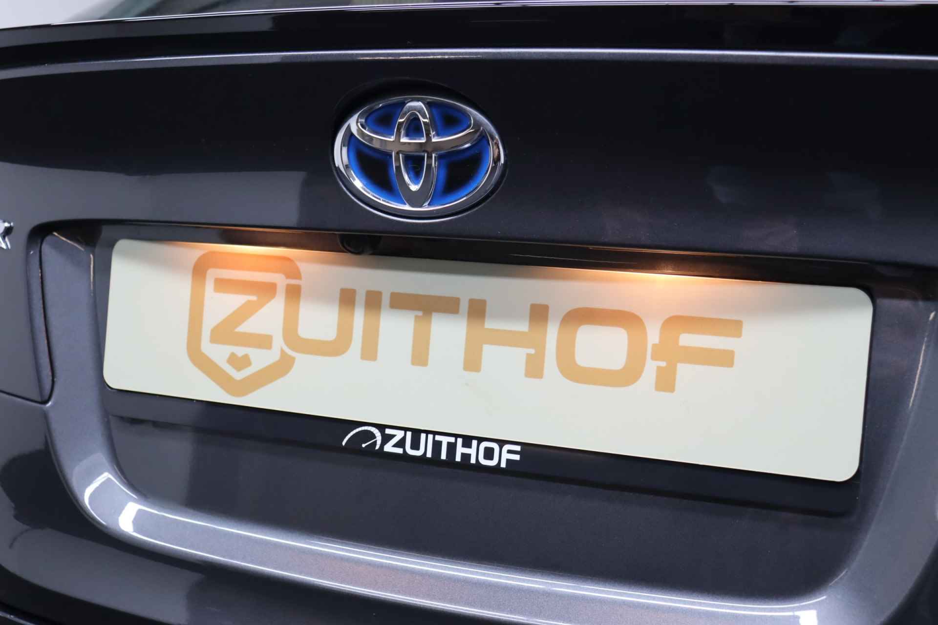 Toyota C-HR 1.8 Hybrid Active | Adaptive-cruise | Trekhaak | Apple Carplay & Android Auto | Camera | Navigatie | Keyless - 7/47