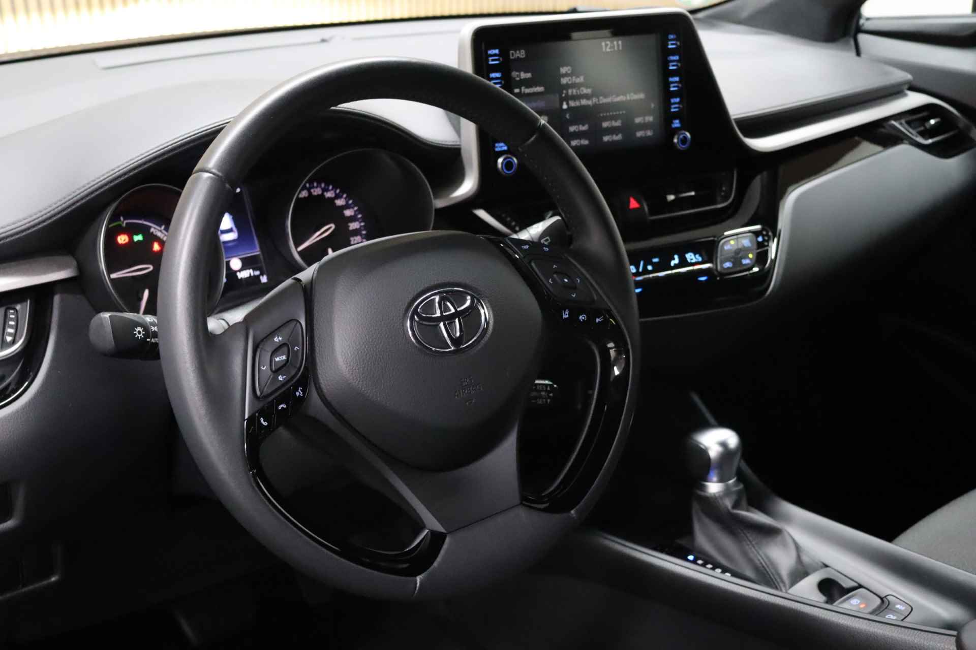 Toyota C-HR 1.8 Hybrid Active | Adaptive-cruise | Trekhaak | Apple Carplay & Android Auto | Camera | Navigatie | Keyless - 18/47