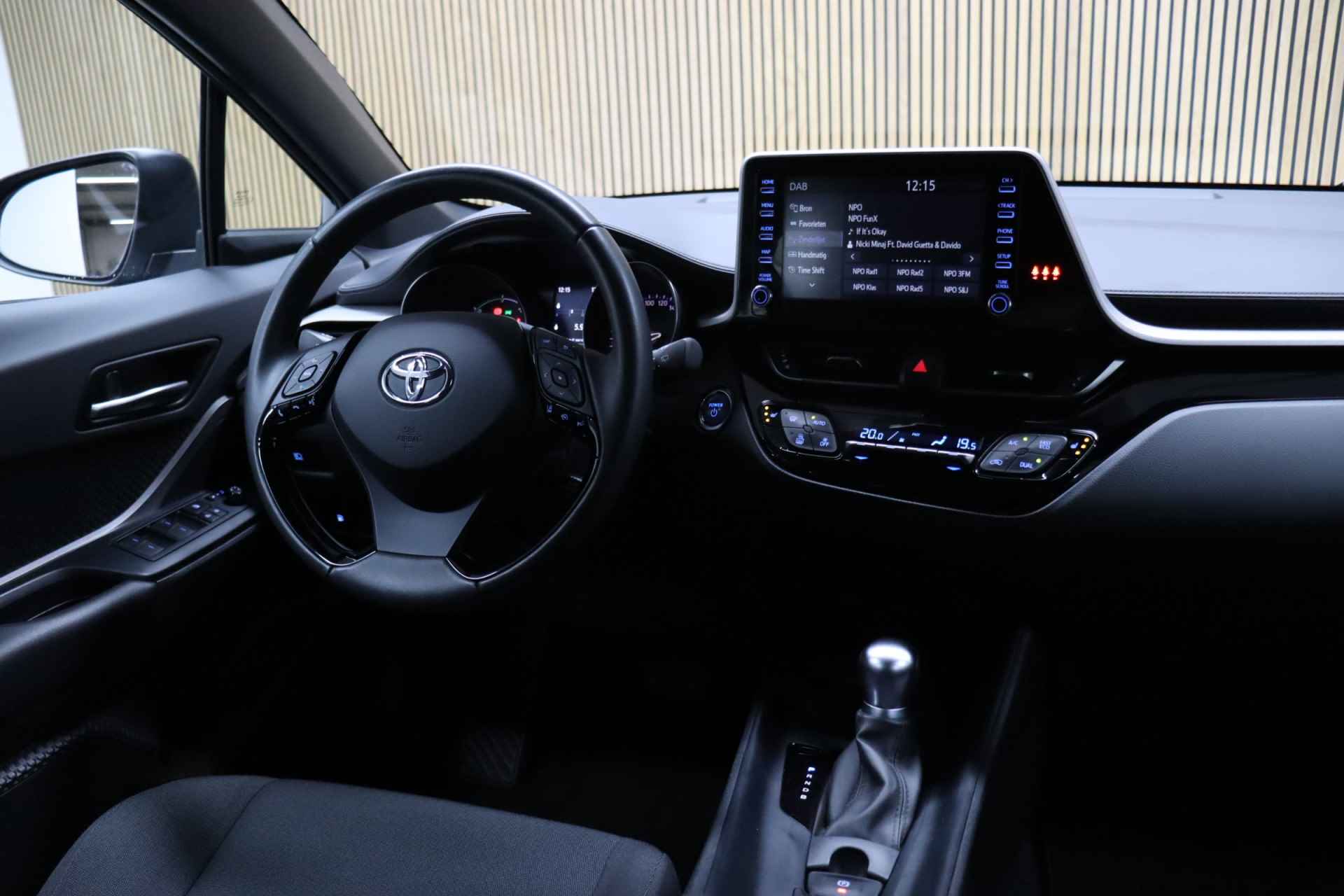 Toyota C-HR 1.8 Hybrid Active | Adaptive-cruise | Trekhaak | Apple Carplay & Android Auto | Camera | Navigatie | Keyless - 42/47