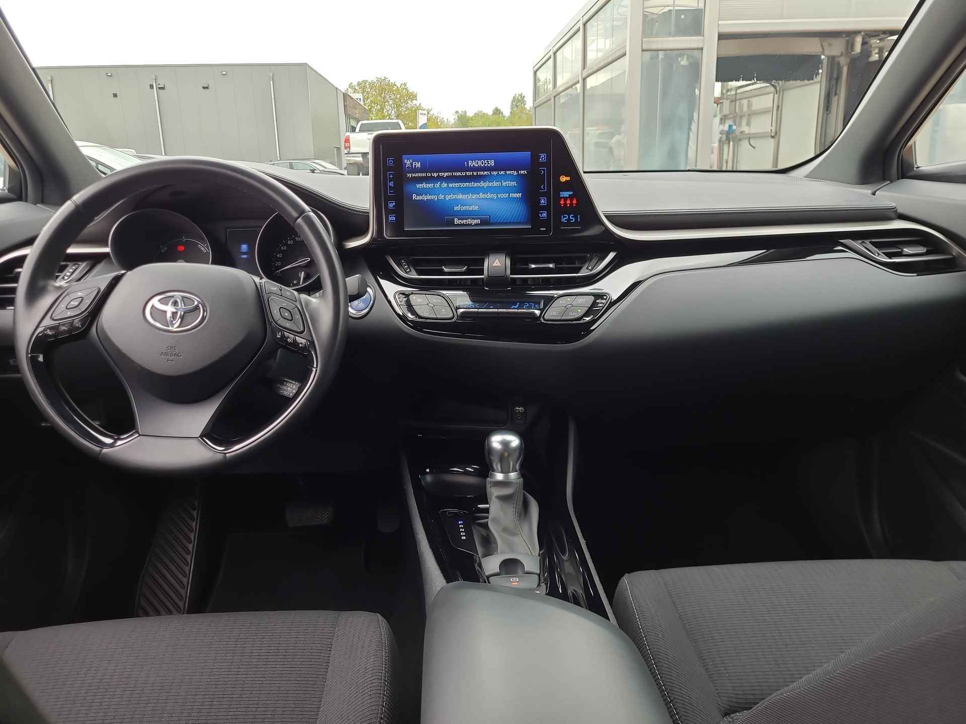 Toyota C-HR 1.8 Hybrid Dynamic Automaat | Navigatie | Parkeersensoren | Rijklaarprijs incl. garantie | - 10/33