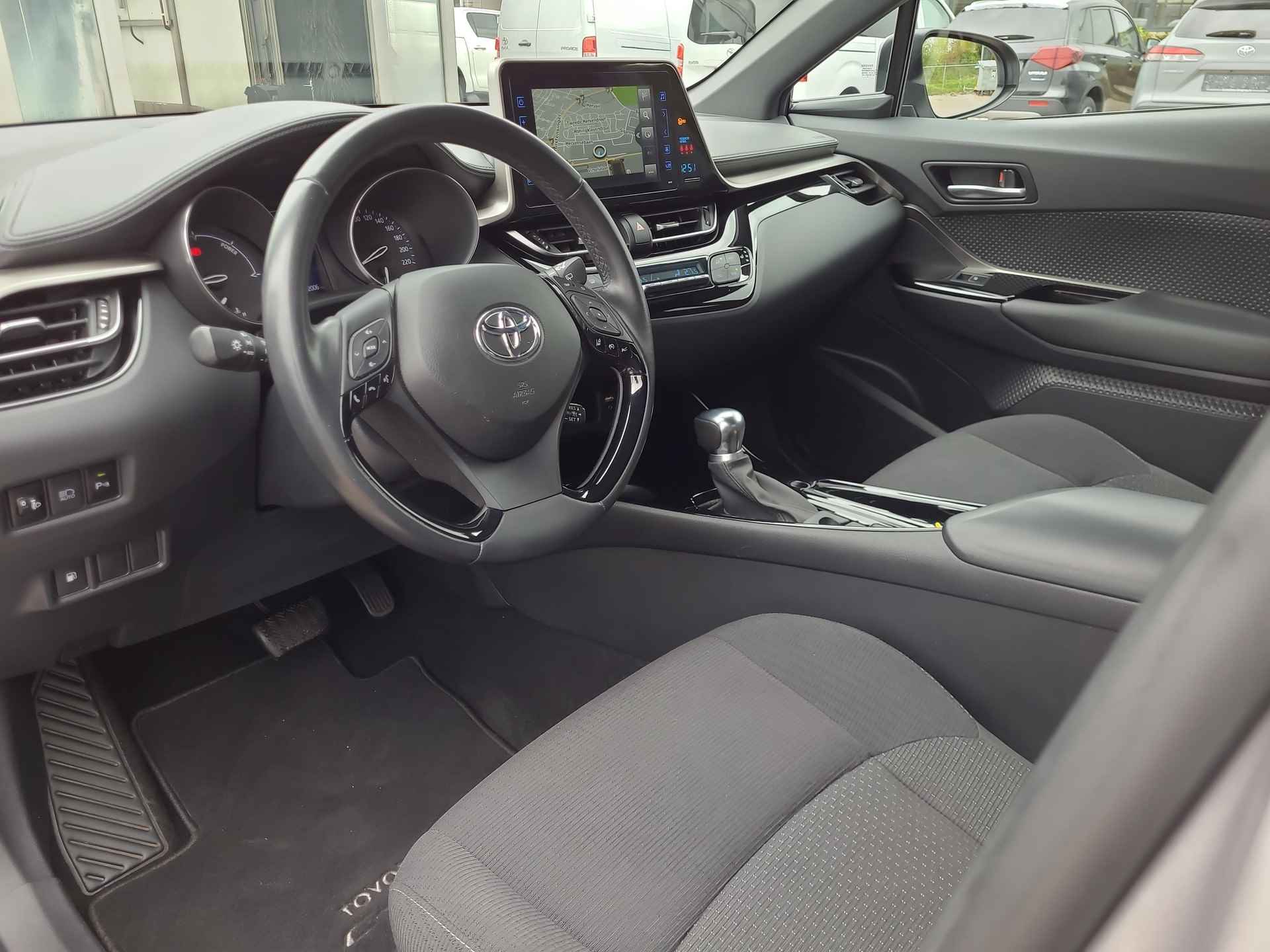 Toyota C-HR 1.8 Hybrid Dynamic Automaat | Navigatie | Parkeersensoren | Rijklaarprijs incl. garantie | - 15/33