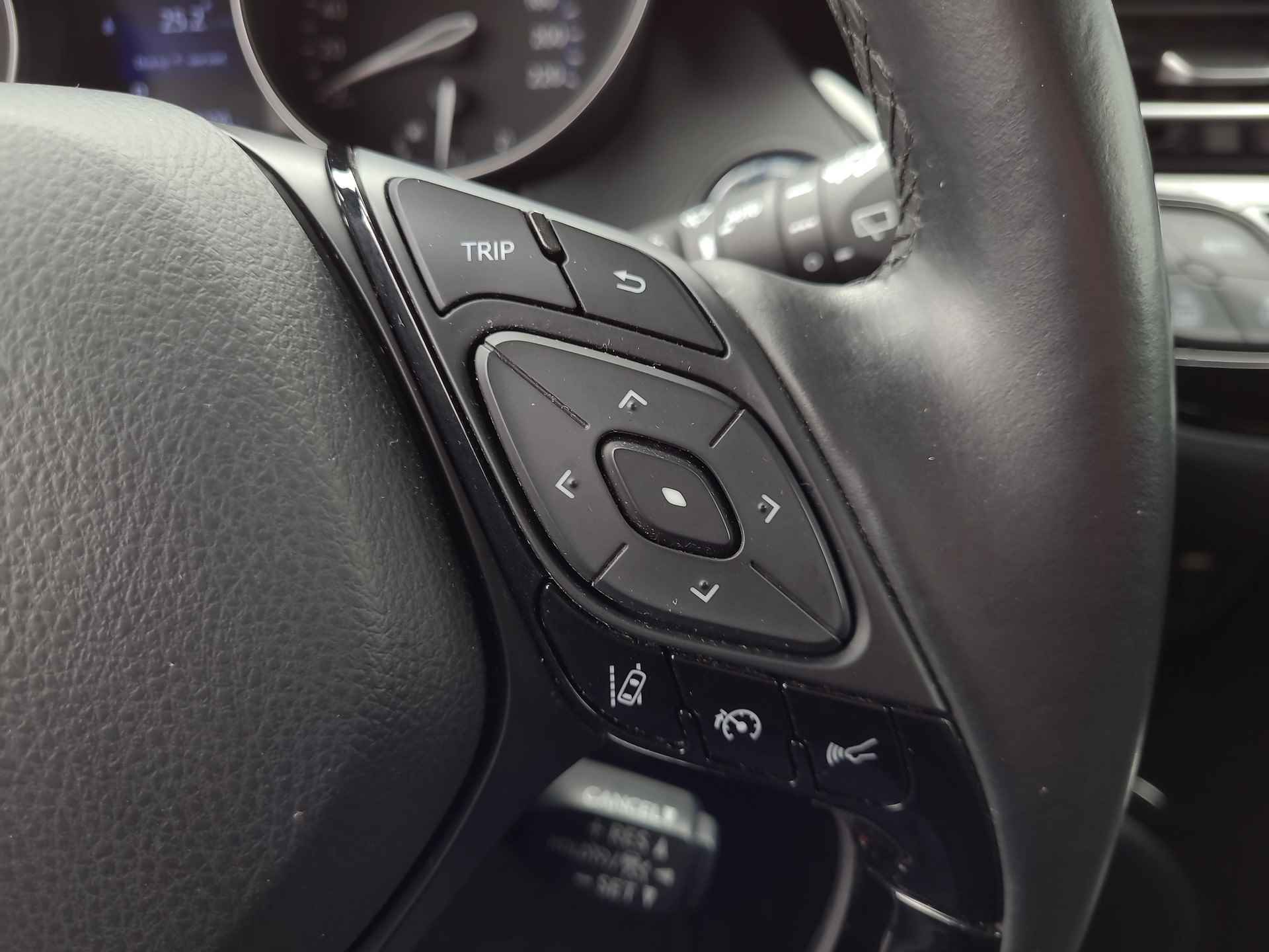 Toyota C-HR 1.8 Hybrid Dynamic Automaat | Navigatie | Parkeersensoren | Rijklaarprijs incl. garantie | - 19/33