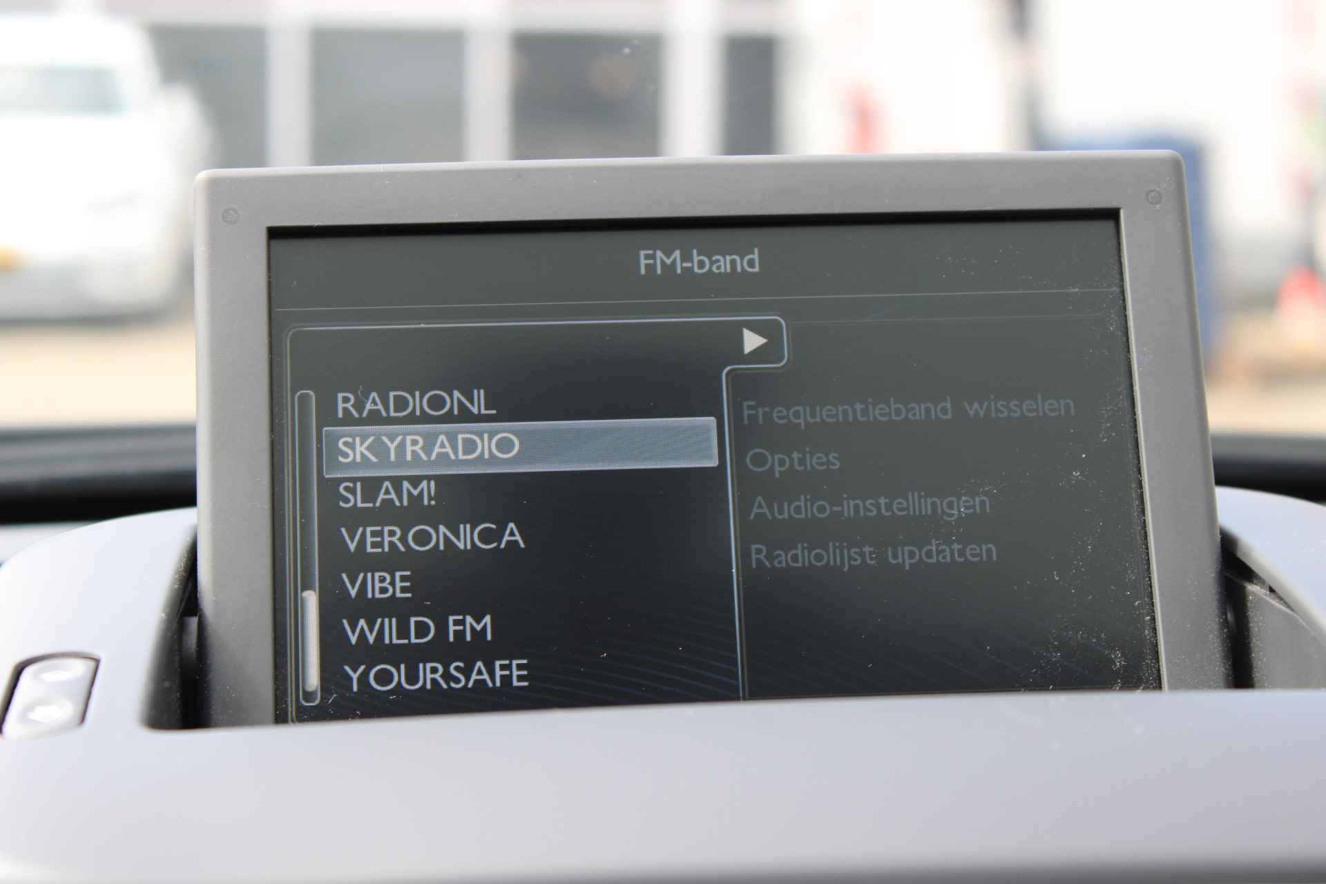 Peugeot 3008 1.2 PureTech 130PK Style | 1ste Eig. | 100% Dealeronderhouden | Panorama Dak | Trekhaak | Navigatie - 33/41