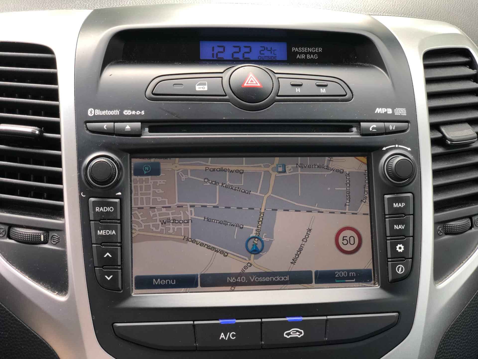 Hyundai Ix20 1.4i Go! | 1e Eigenaar | Navigatie, Achteruitrijcamera, Lichtmetalen velgen, Lichtsensor | Dealeronderhouden | NAP | - 13/23