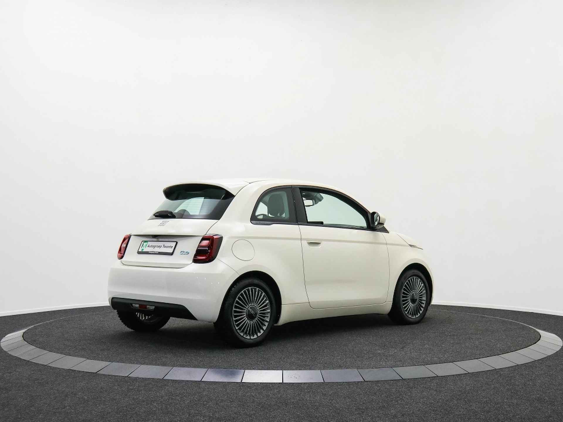 Fiat 500 Icon 42 kWh | Private lease 299.- pm | - 7/44