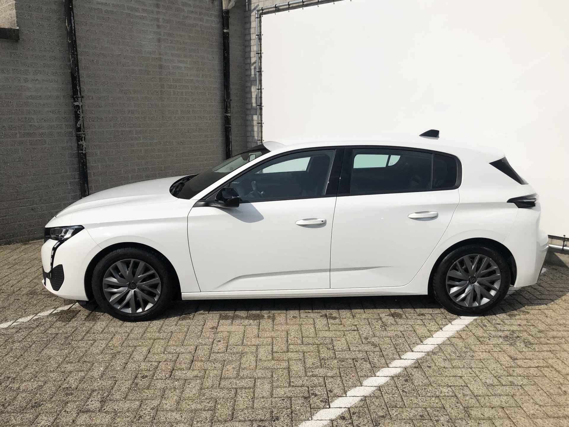 Peugeot 308 1.2 PureTech Active Pack Business | AGR Stoel | Navigatie | Stoelverwarming | Cruise Control - 2/26