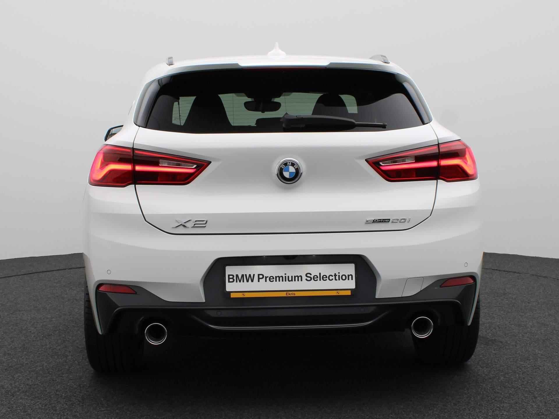 BMW X2 sDrive20i High Executive | M Sportpakket | Lederen Sportstoelen | Achteruitrijcamera | Panoramadak | Head-Up Display | 20" - 5/24