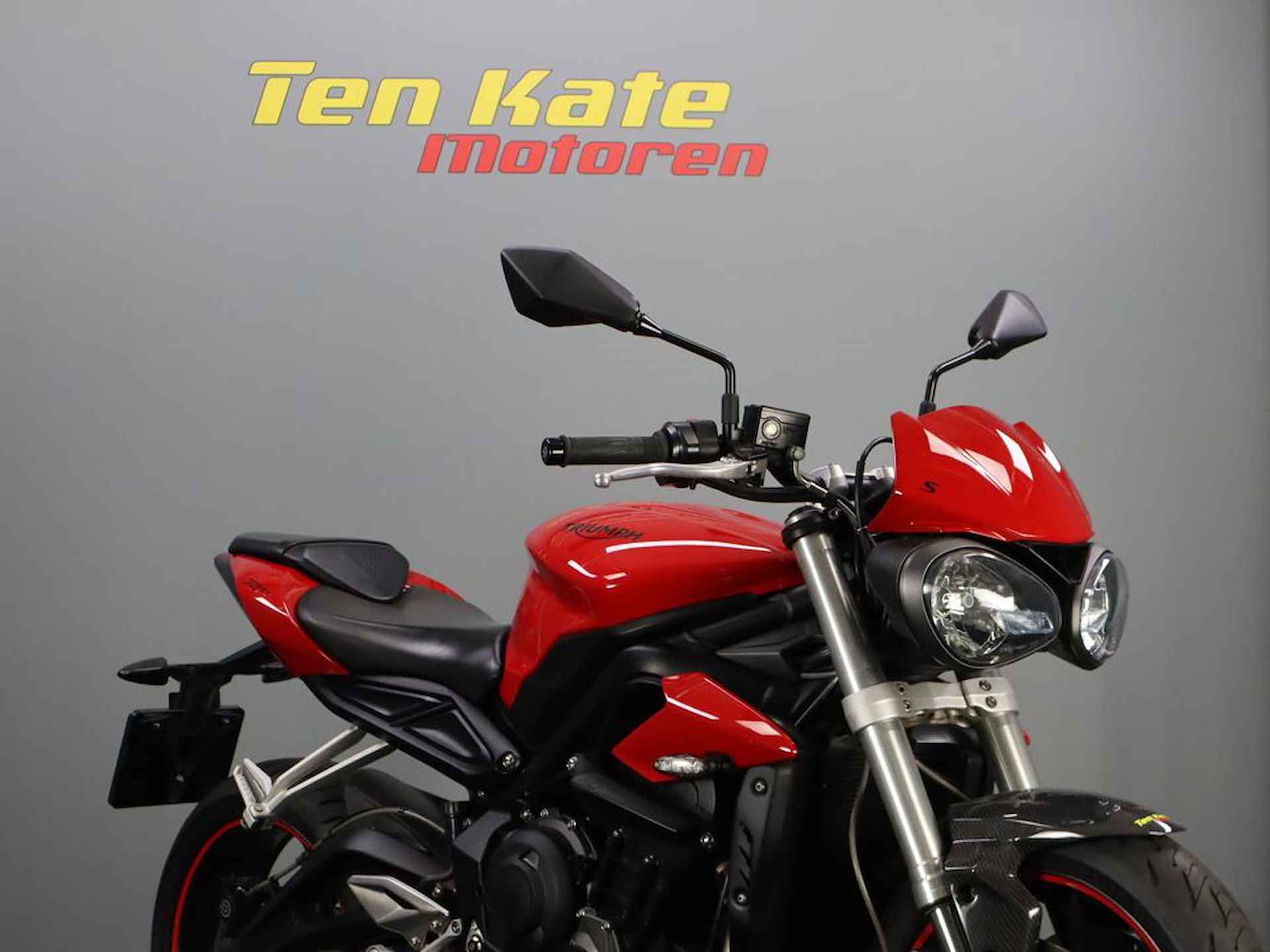 Triumph Street Triple S - 4/15