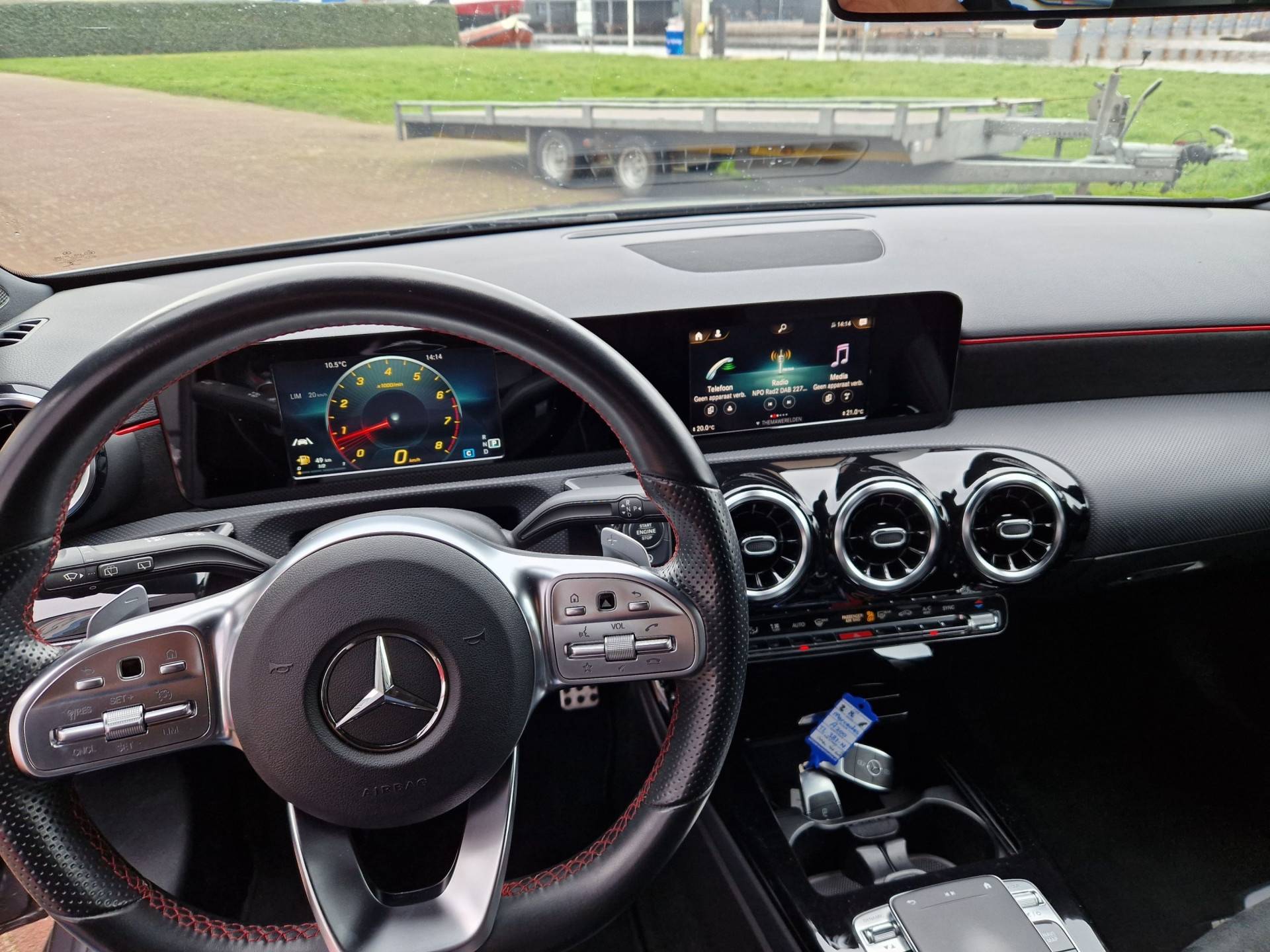 Mercedes-Benz A-Klasse 200 AMG 12 MND BOVAG GARANTIE | AMG SPORT EN OPTISCH PAKKET | NAVI | AMG VELGEN | AMG INTERIEUR | - 35/39