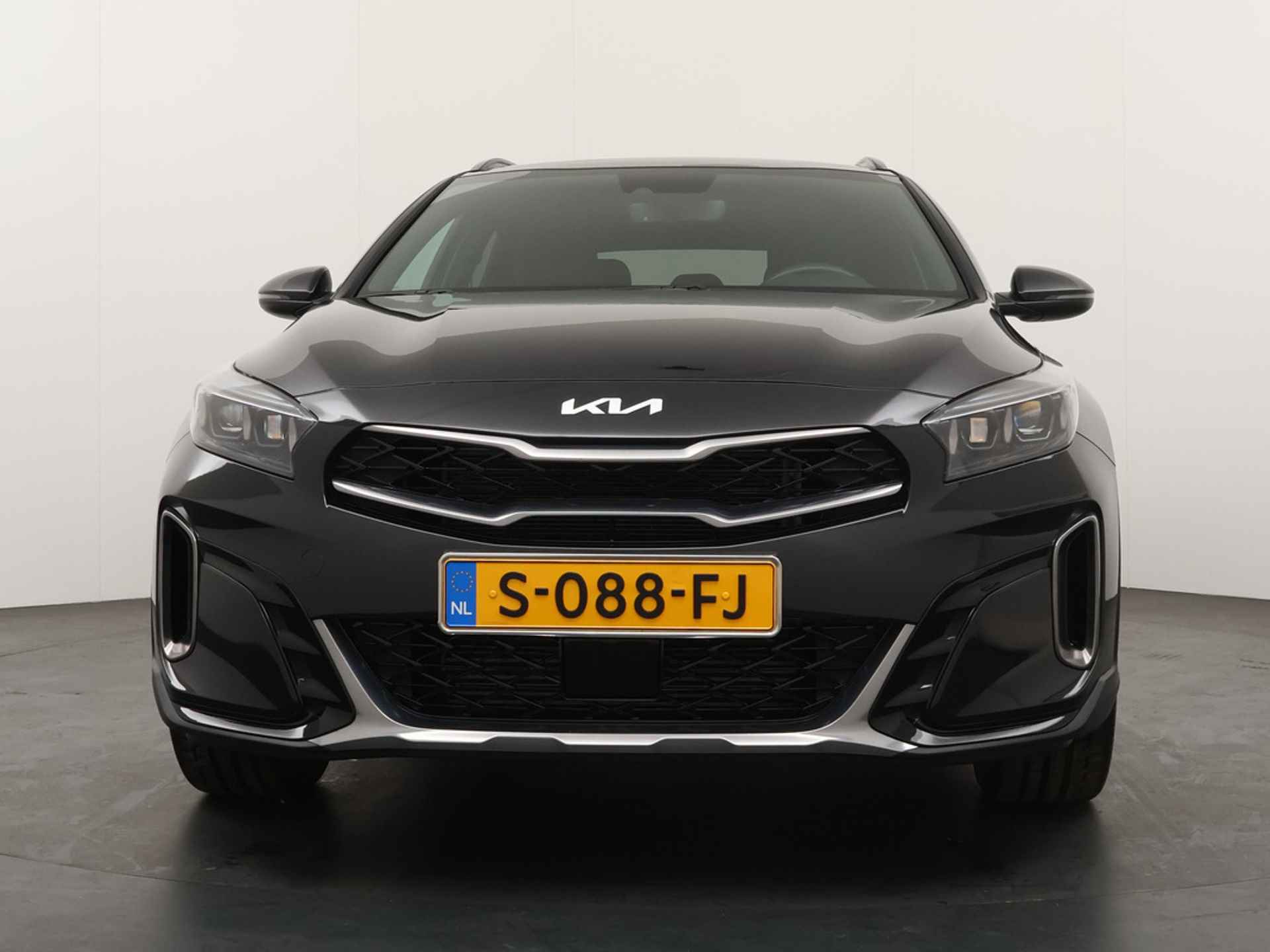 Kia Xceed 1.5 T-GDi GT-Line First Edition - Stoel en stuurwielverwarming - DAB - Cruise Control - Apple CarPlay/Android Auto - Led Koplampen - Fabrieksgarantie tot 01-2030 - 13/47