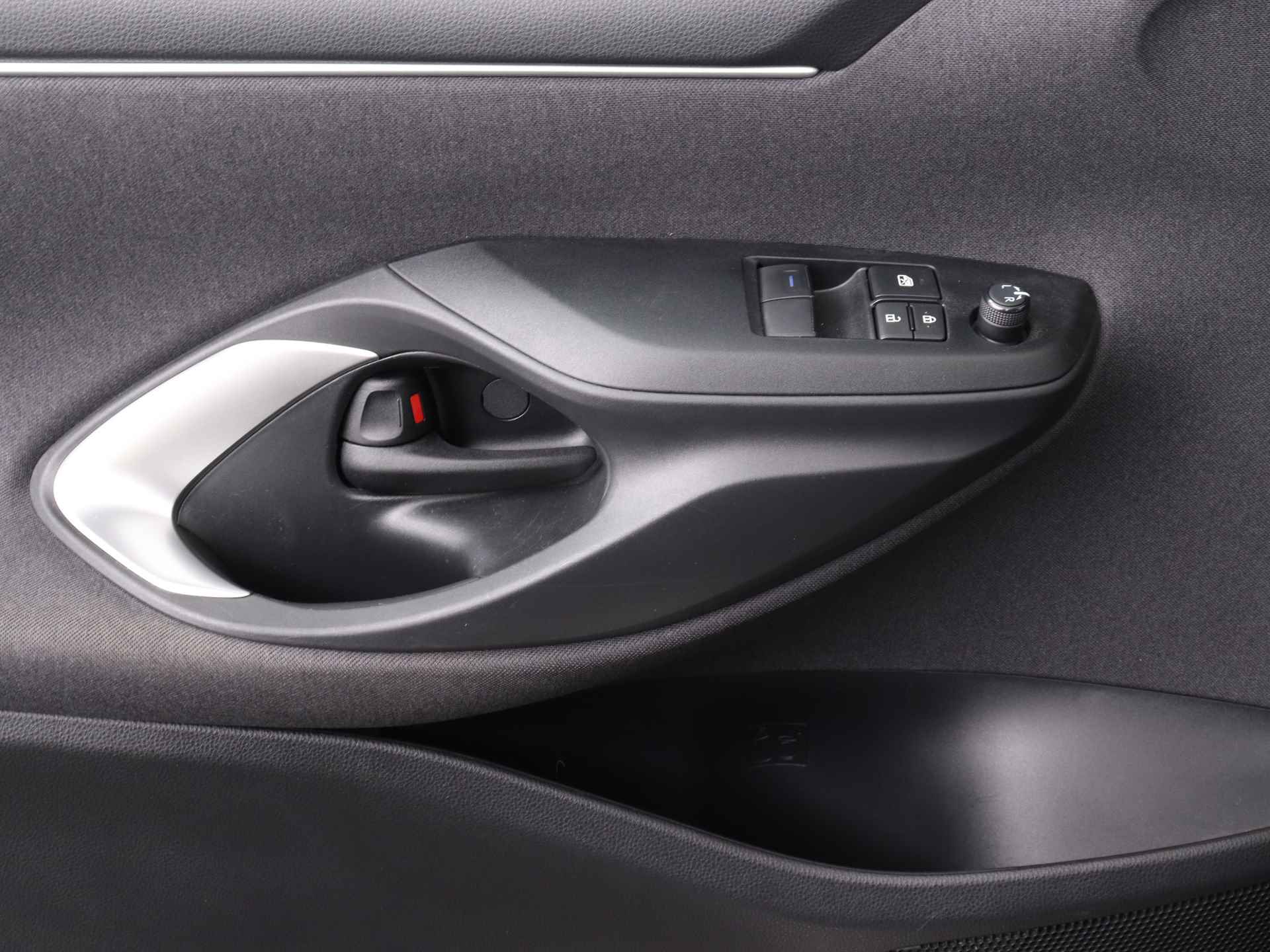 Toyota Yaris 1.5 VVT-i Active | Airco | Camera | Apple Carplay/Android Auto | - 33/40