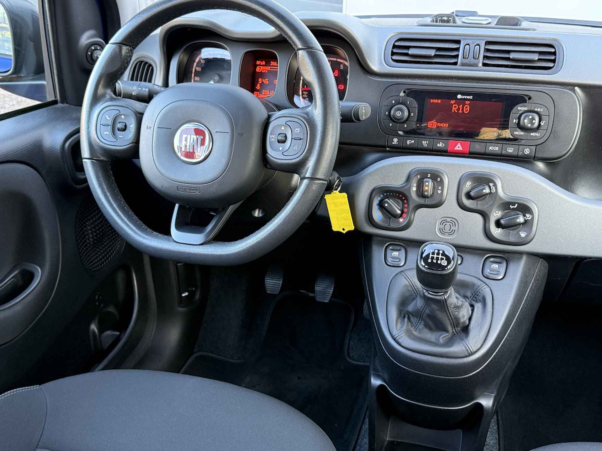 Fiat Panda 1.0 Hybrid 70 PK City Cross | Airco | PDC - 7/15