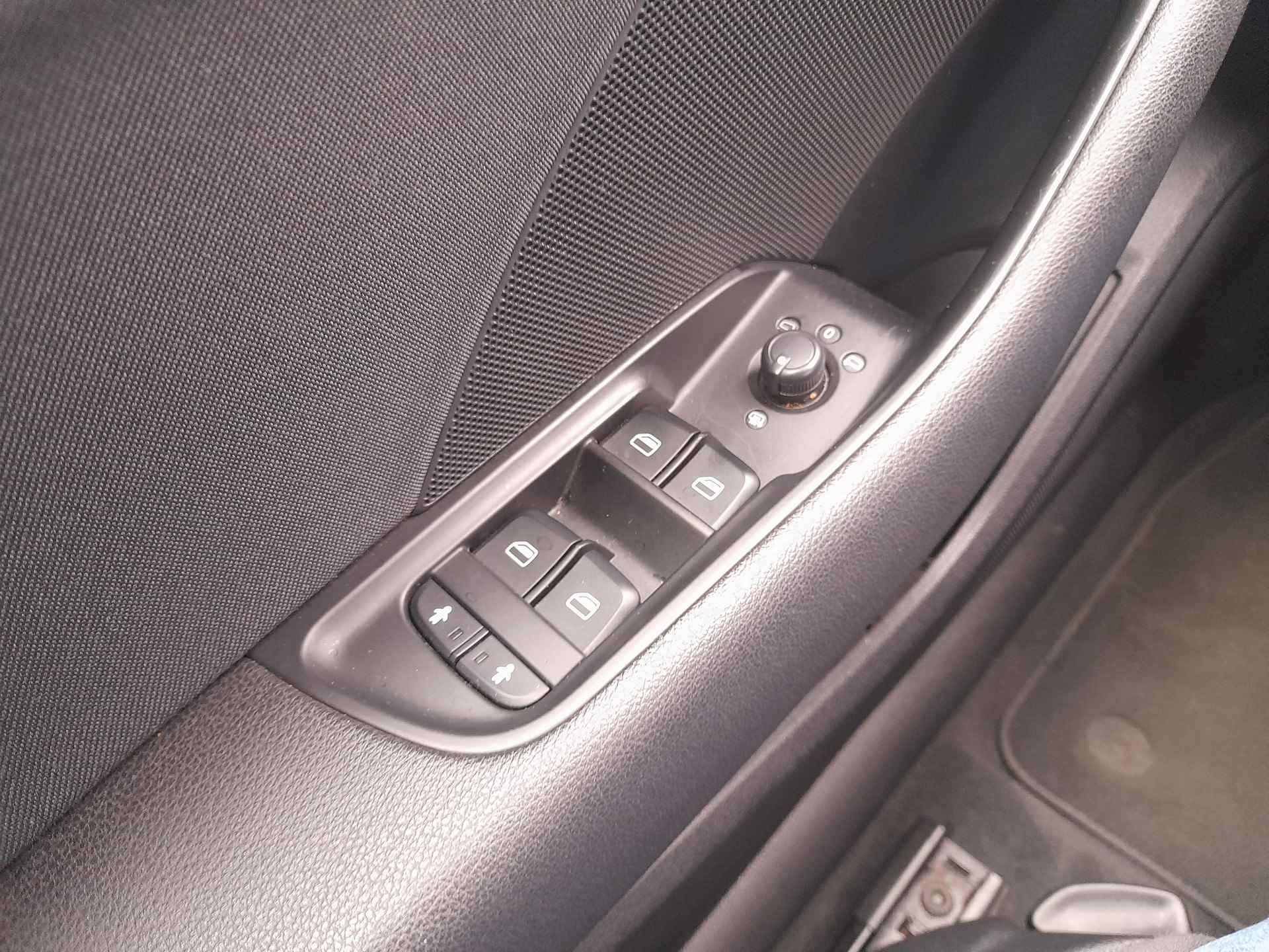 Audi A3 Limousine 1.4 TFSI Attraction | Clima | LM Velgen | Privacy glas | RIJKLAARPRIJS INCL 12 MAANDEN GARANTIE EN BEURT - 22/27