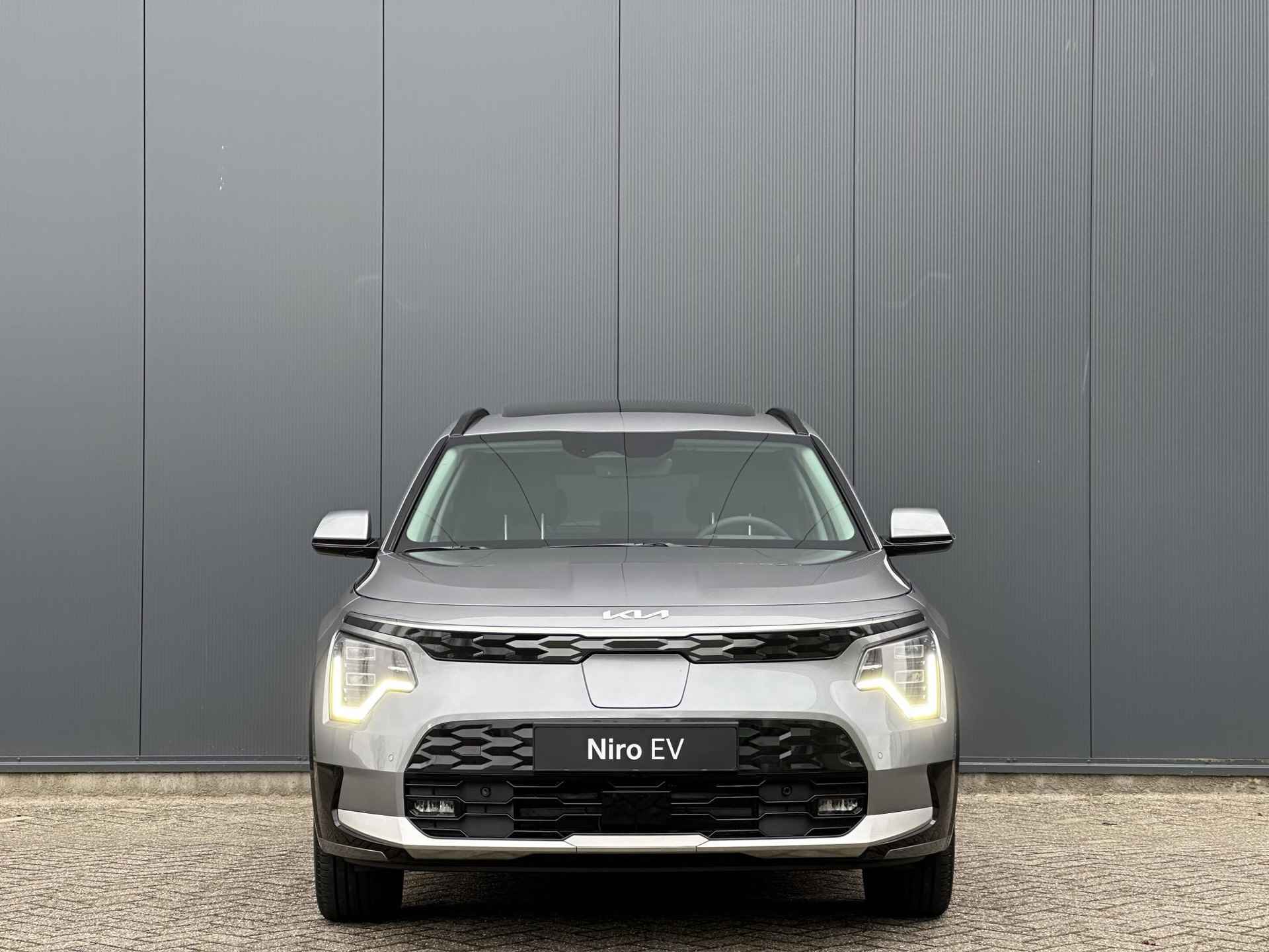 Kia Niro EV Plus Advanced 64.8 kWh | *Nu te bestellen* | Nu €1.250,- Korting! | *Niet op voorraad* | 460km WLTP | Navi | Clima | Camera | Schuif-/kanteldak | Stoelverwarming-/ventilatie - 10/39