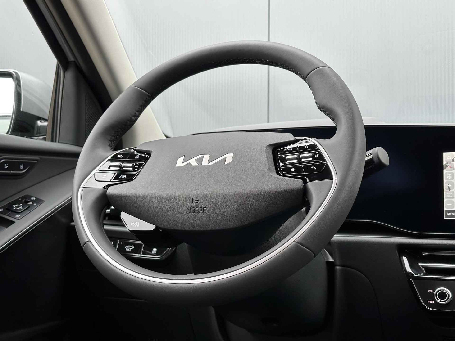 Kia Niro EV Plus Advanced 64.8 kWh | *Nu te bestellen* | Nu €1.250,- Korting! | *Niet op voorraad* | 460km WLTP | Navi | Clima | Camera | Schuif-/kanteldak | Stoelverwarming-/ventilatie - 15/39