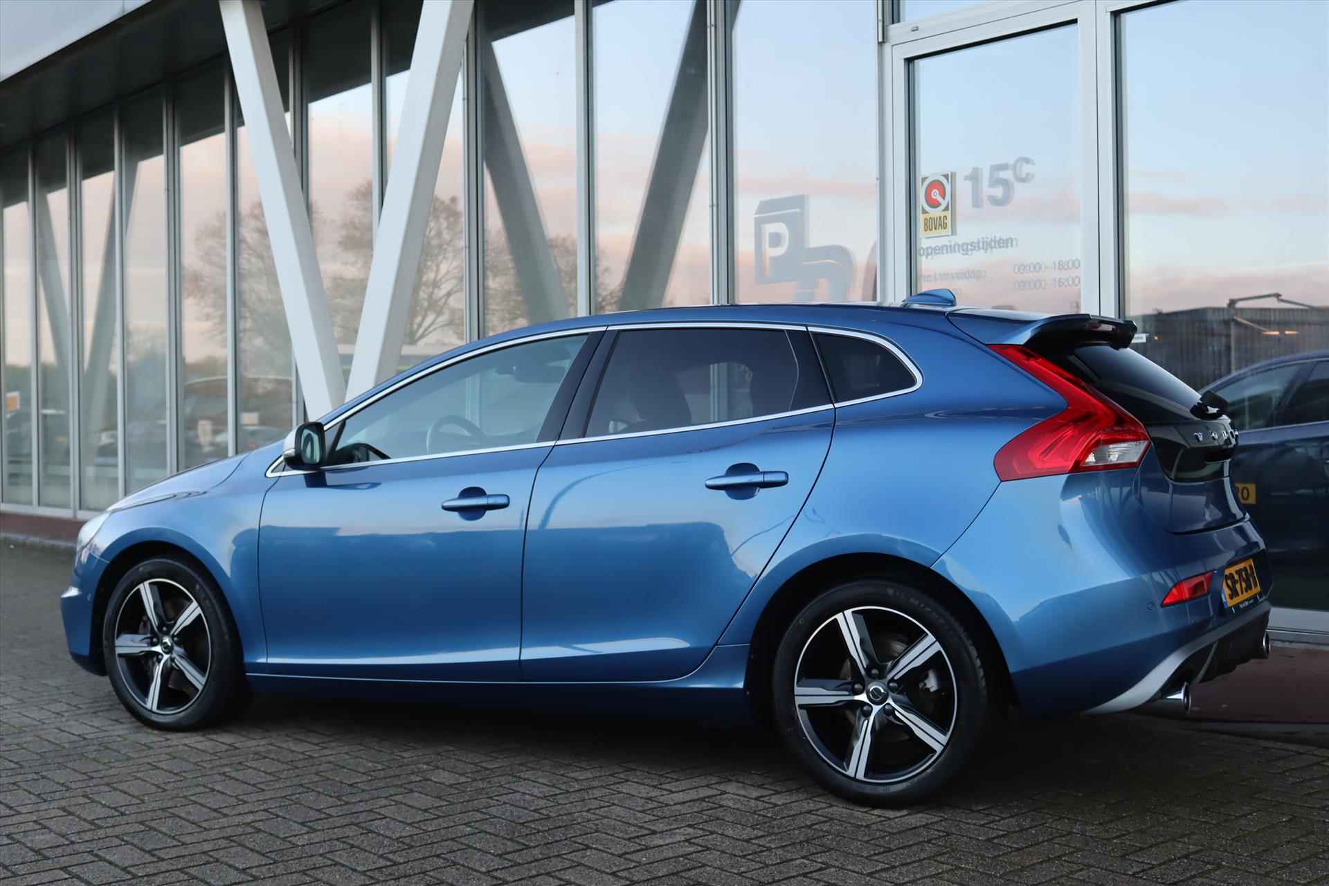 Volvo V40 2.0 T4 190PK AUTOMAAT R-DESIGN Navi | Panodak | Leer | Stoelverw. | Trekh Afn. | Camera | Led | Pdc v+a | Clima | Cruise | - 3/57