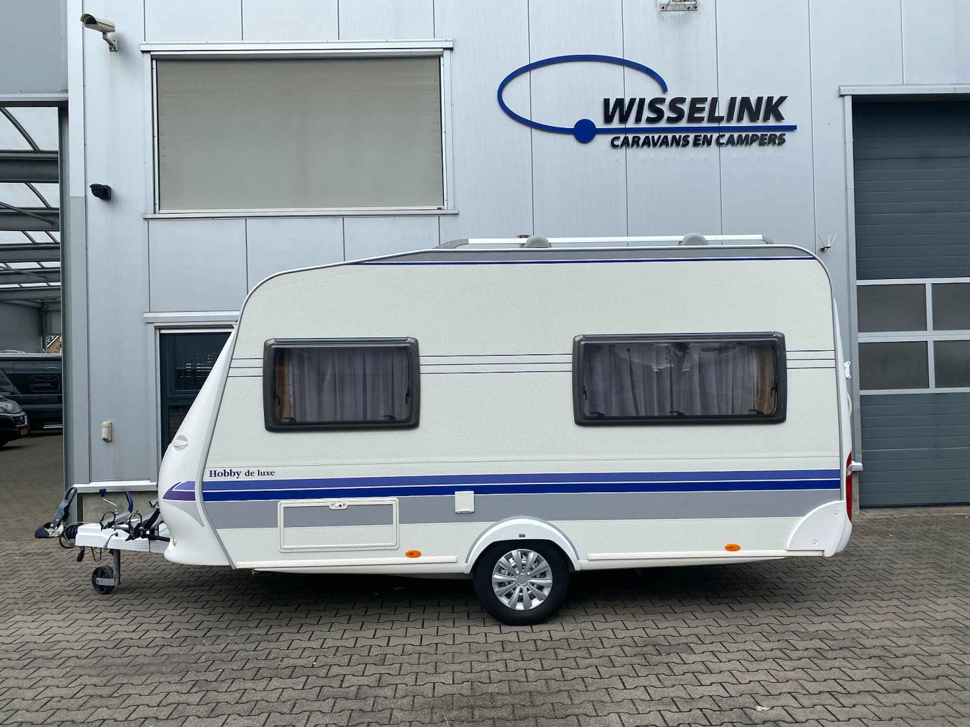 Hobby De Luxe 400 SF DWARSBED FIETSENDRAGER VOORTENT - 3/21