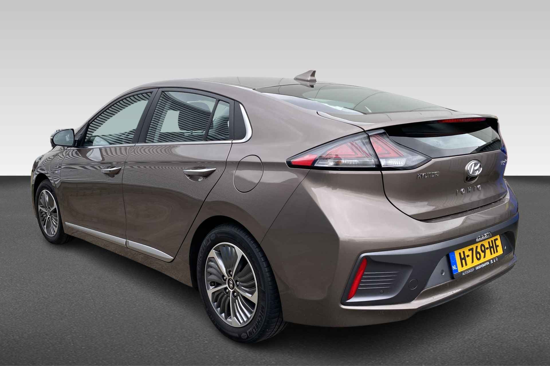 Hyundai IONIQ 1.6 GDi PHEV Premium - 3/27