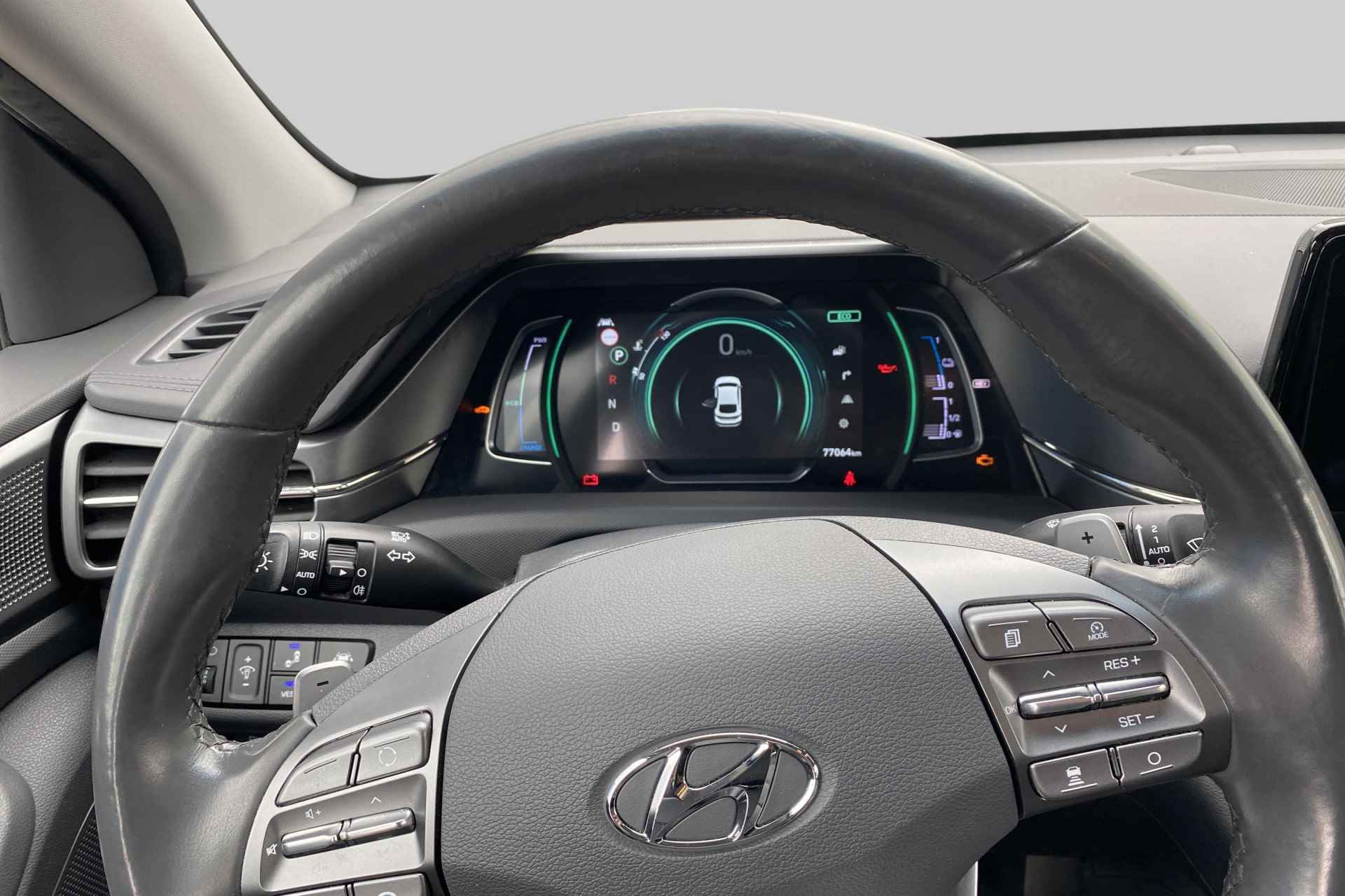 Hyundai IONIQ 1.6 GDi PHEV Premium - 11/27