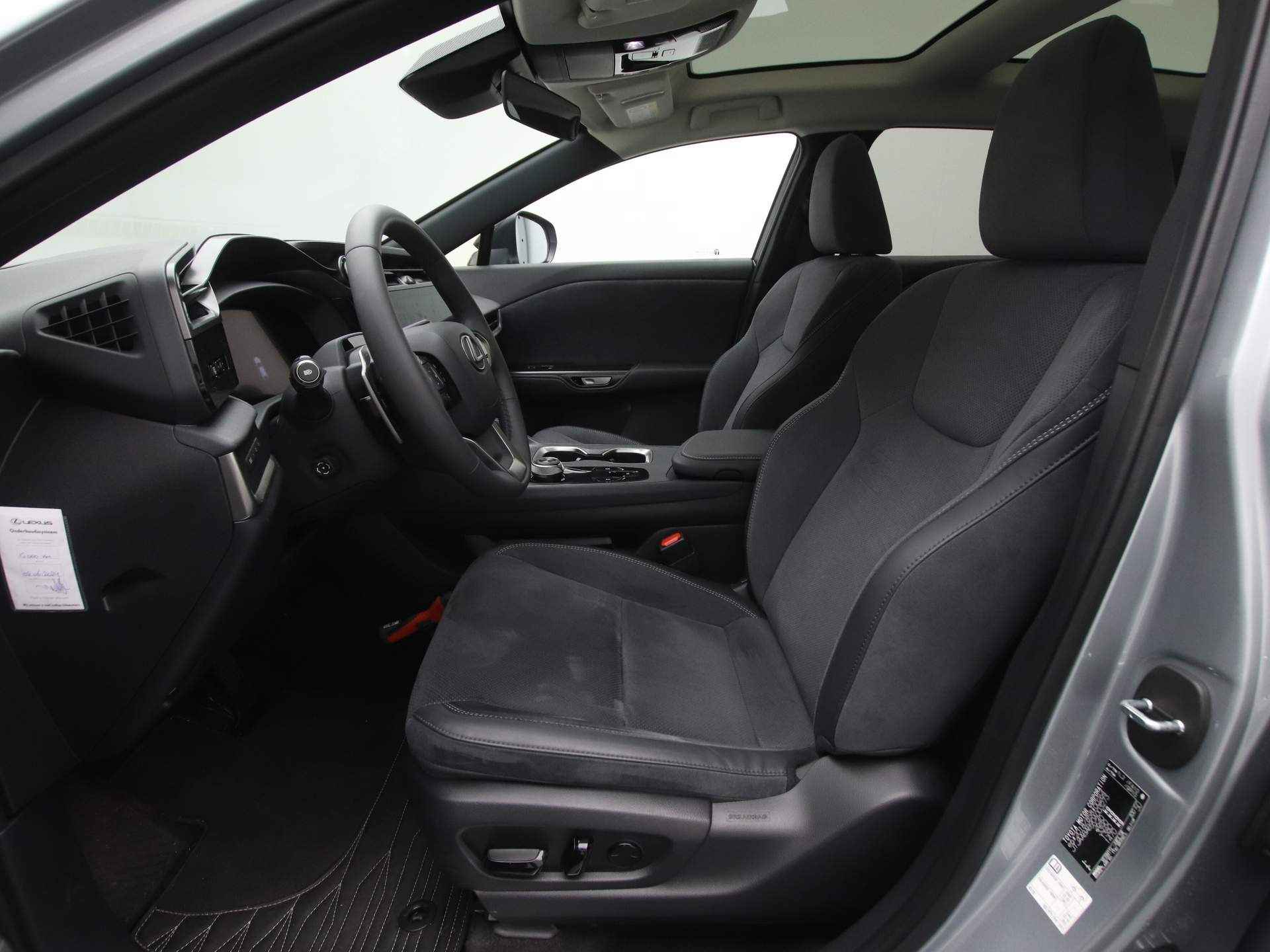 Lexus RZ 450e President Line Full Electric *DEMO* | Full Options | Variabel Transparant Panoramadak | - 19/46
