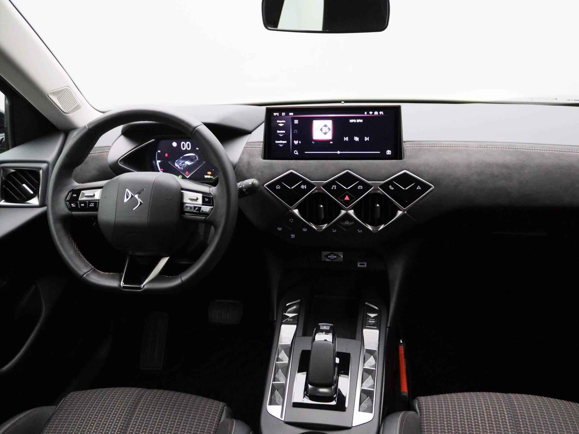 DS 3 E-Tense Performance Line 54 kWh | Parkeersensoren | Apple Carplay/Android Auto | Climate control - 31/39