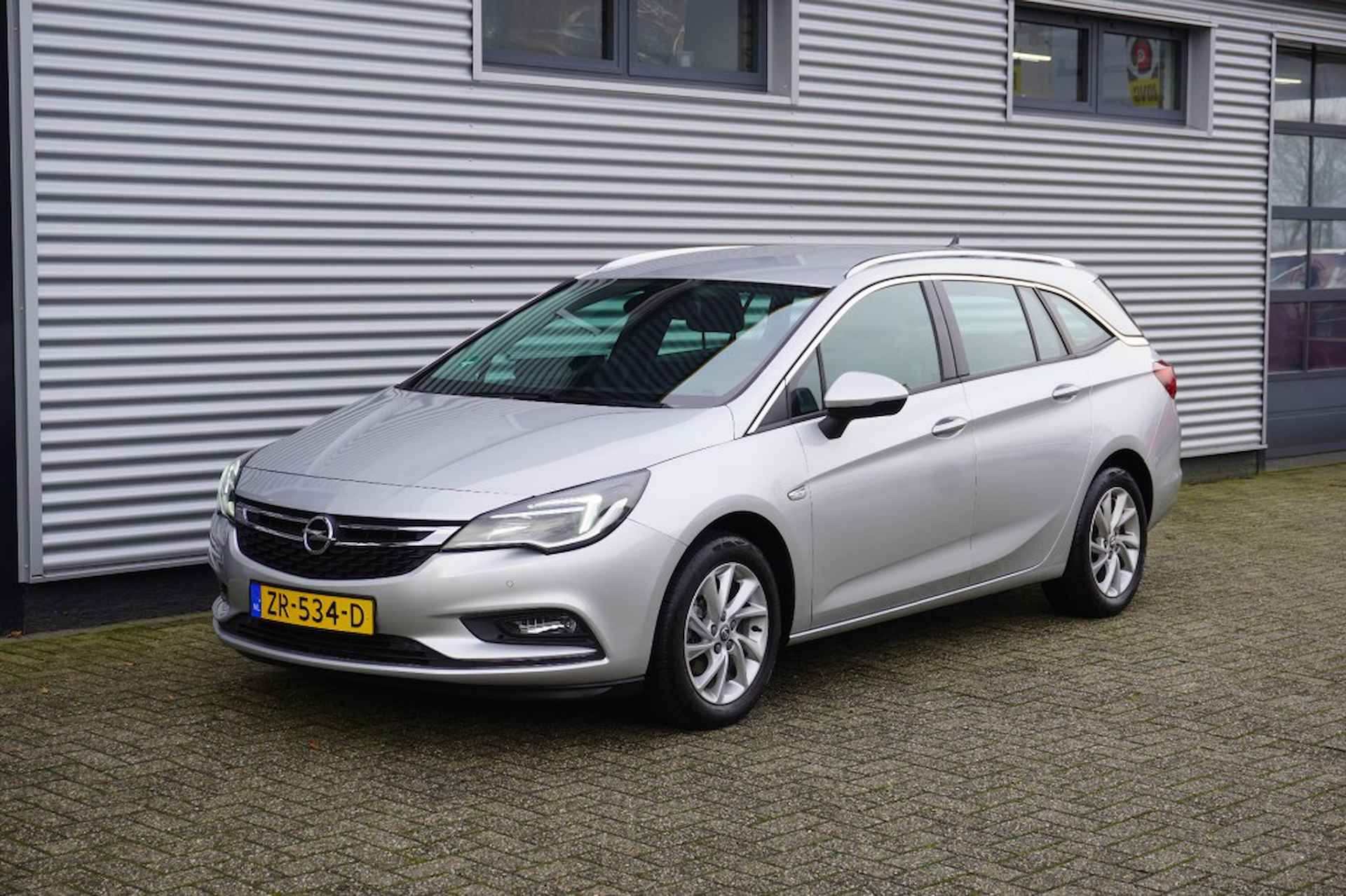 OPEL Astra 1.0 Turbo Innovation / Winterpakket / AGR / Navi / Elektr. klep - 2/37