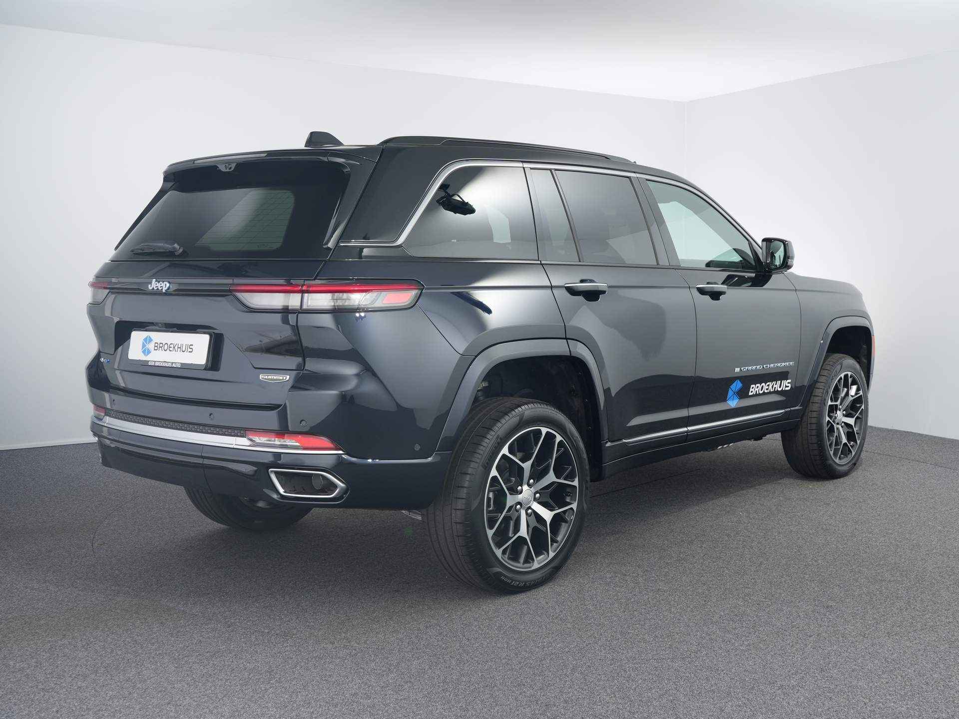 Jeep Grand Cherokee 2.0 Summit Reserve 4xe | Lederen bekleding met stoelverwarming, koeling en massagefunctie | Luchtvering | 360 camera | Head-up display | Panoramisch schuif-kanteldak | Adaptieve cruise controle met pilot assist - 3/37