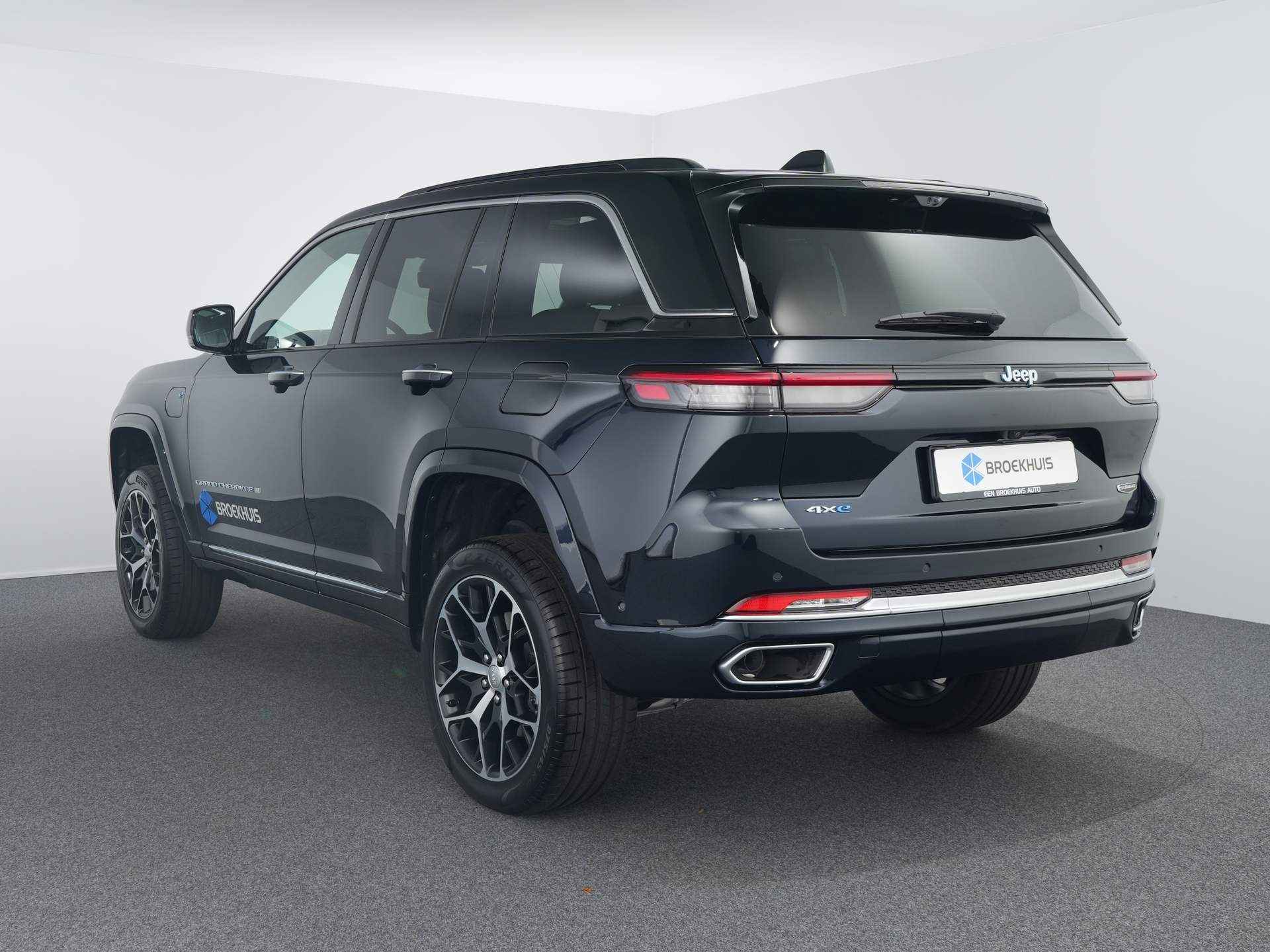 Jeep Grand Cherokee 2.0 Summit Reserve 4xe | Lederen bekleding met stoelverwarming, koeling en massagefunctie | Luchtvering | 360 camera | Head-up display | Panoramisch schuif-kanteldak | Adaptieve cruise controle met pilot assist - 11/37