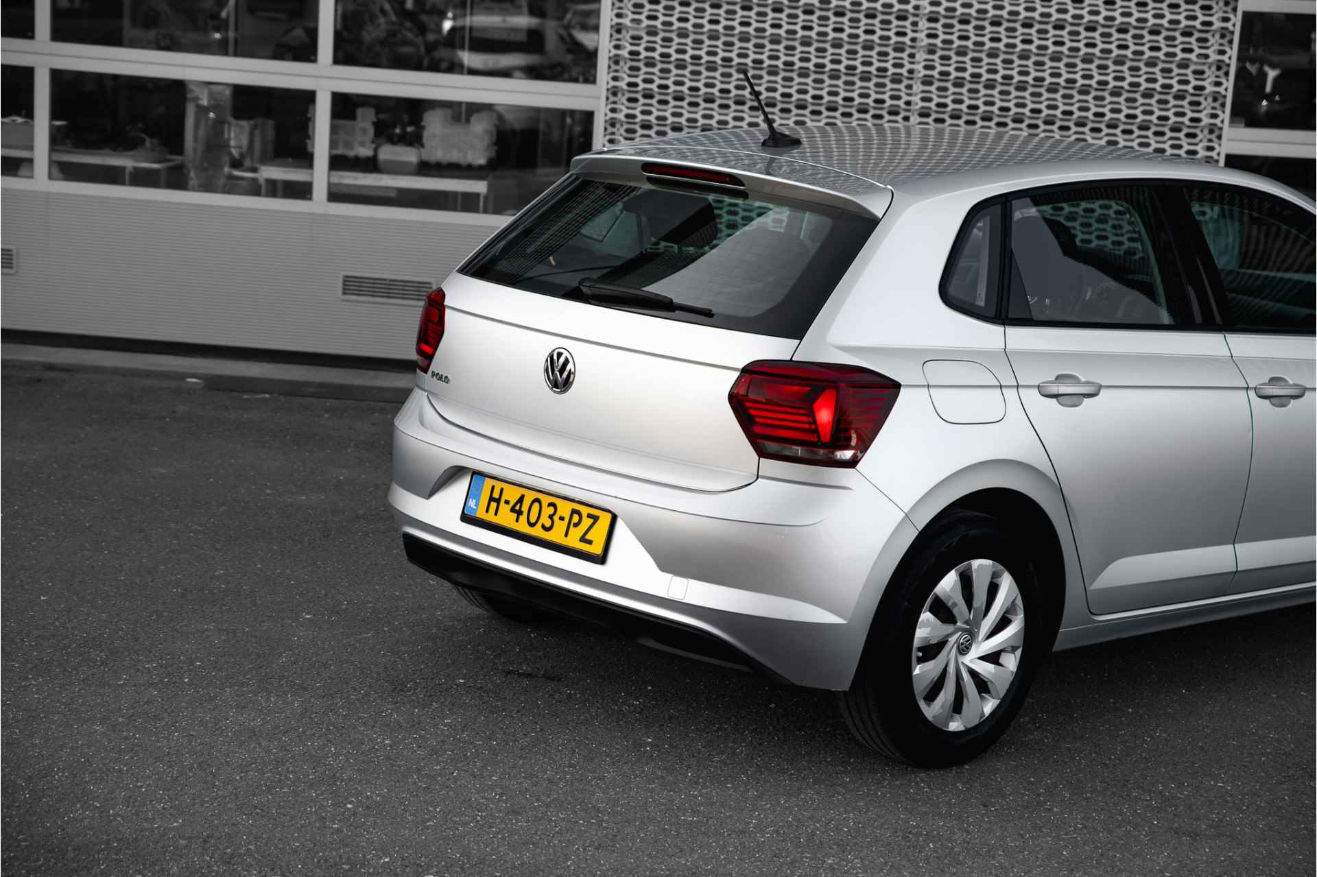 Volkswagen Polo 1.0 TSI Comfortline DSG Automaat | Navi | Apple car Play - 4/23