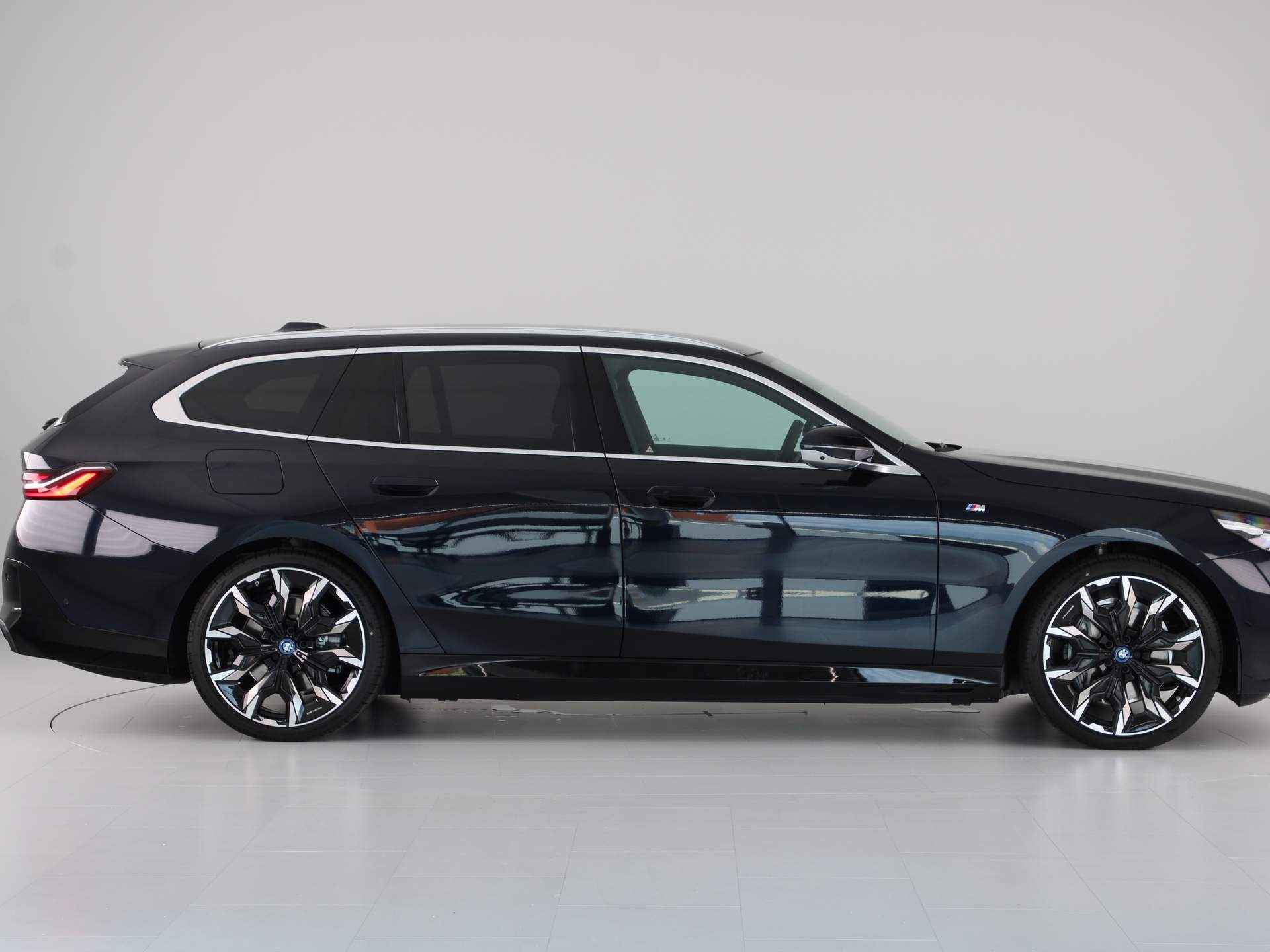 BMW i5 Touring eDrive40 M Sport Edition - 9/27