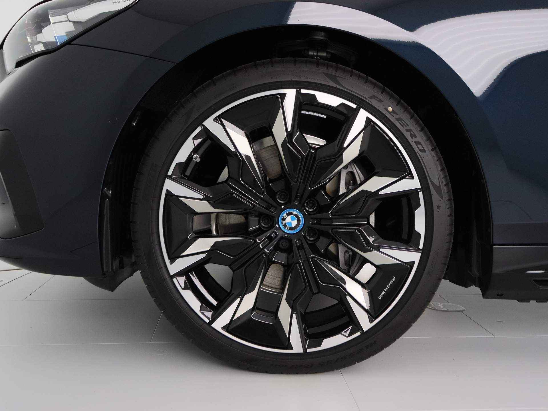 BMW i5 Touring eDrive40 M Sport Edition - 19/27