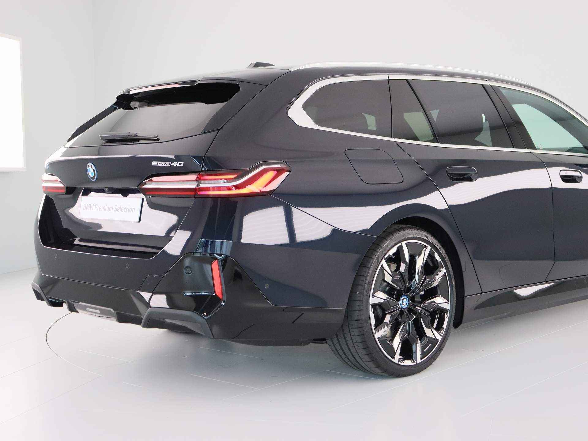 BMW i5 Touring eDrive40 M Sport Edition - 20/27