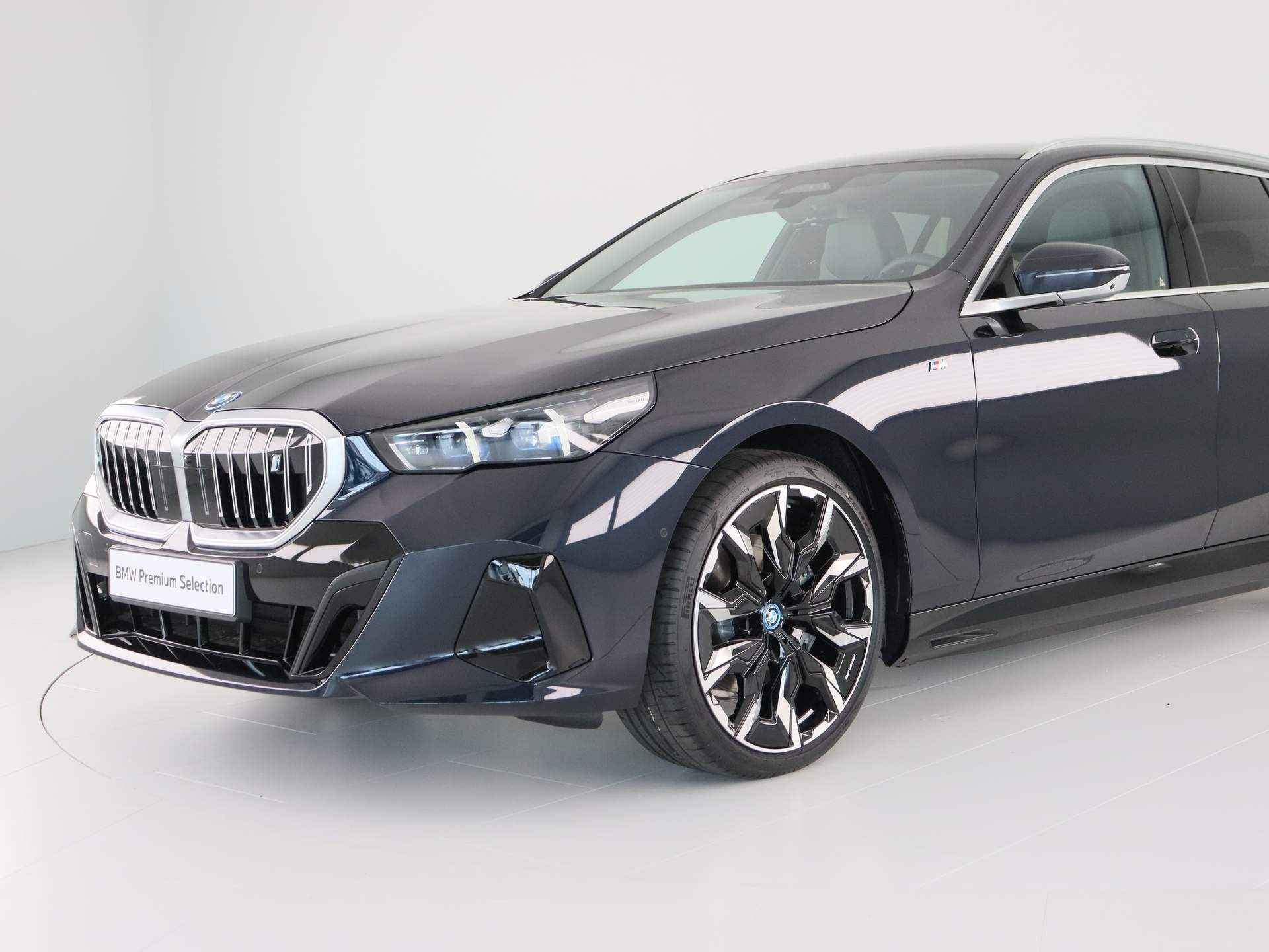 BMW i5 Touring eDrive40 M Sport Edition - 21/27