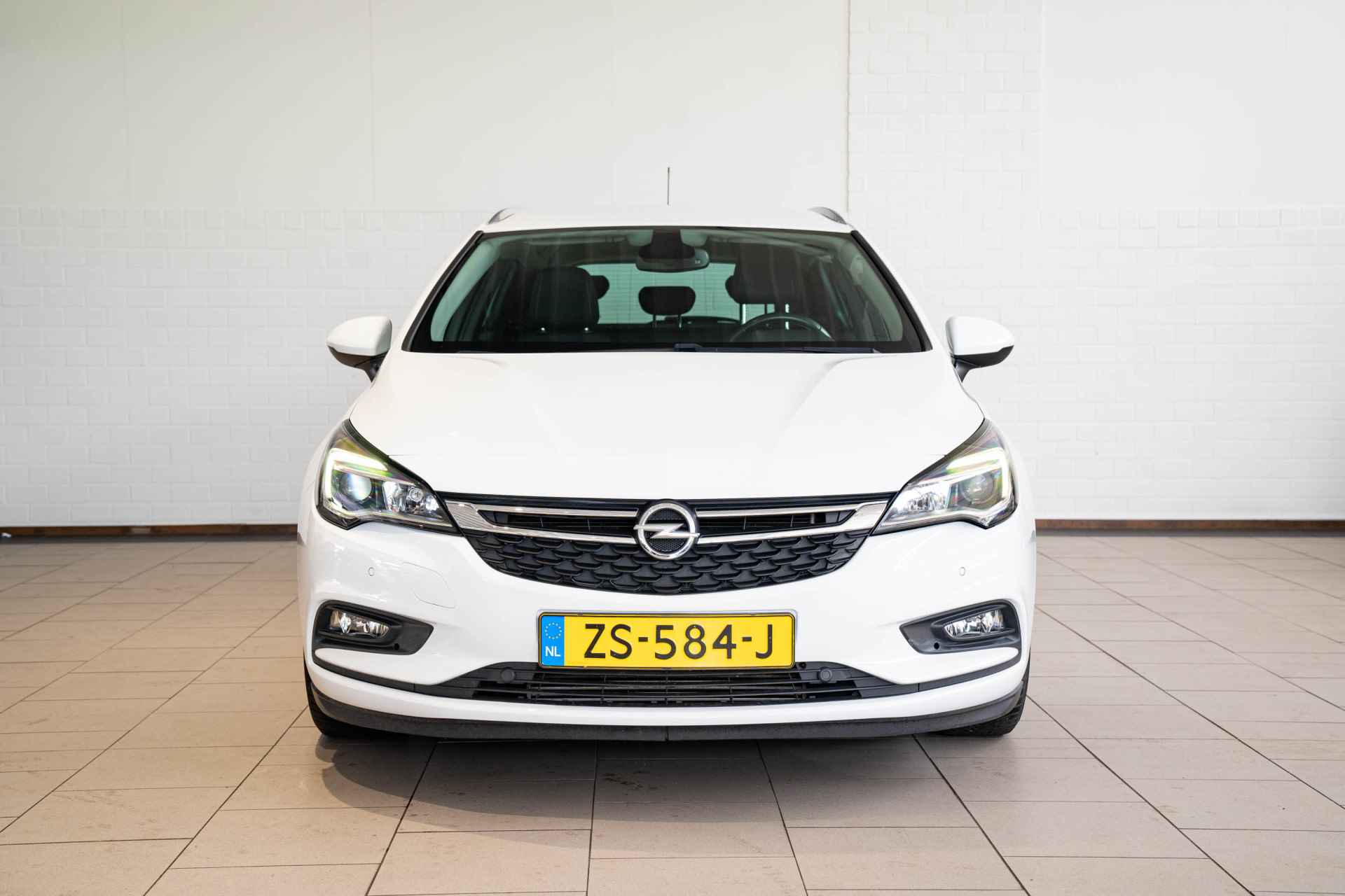 Opel Astra Sports Tourer 1.0 Turbo 120 Jaar Edition | Trekhaak | Climate Controle | Parkeersensoren | Navigatie | Apple Carplay & Android A - 2/32