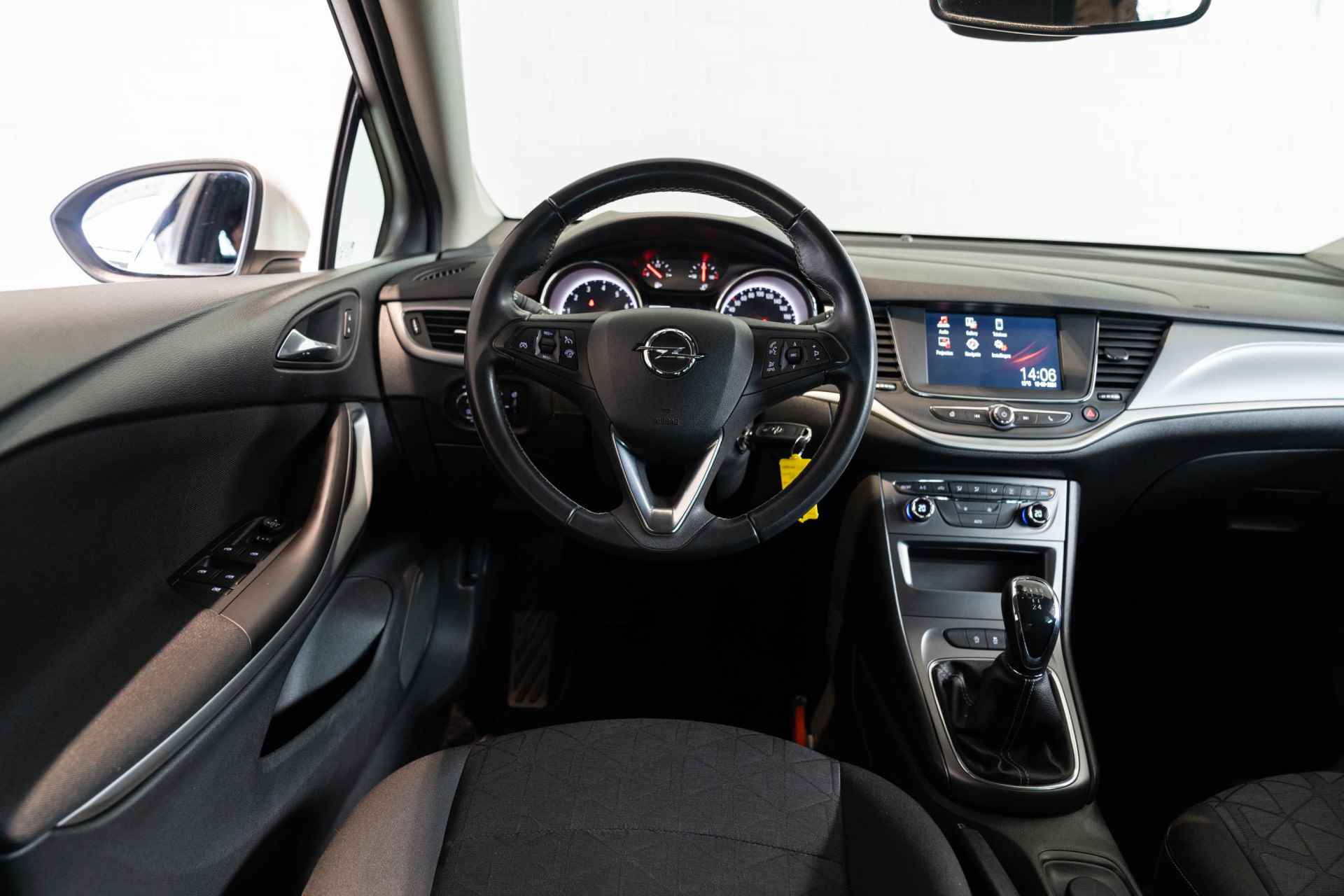 Opel Astra Sports Tourer 1.0 Turbo 120 Jaar Edition | Trekhaak | Climate Controle | Parkeersensoren | Navigatie | Apple Carplay & Android A - 31/32