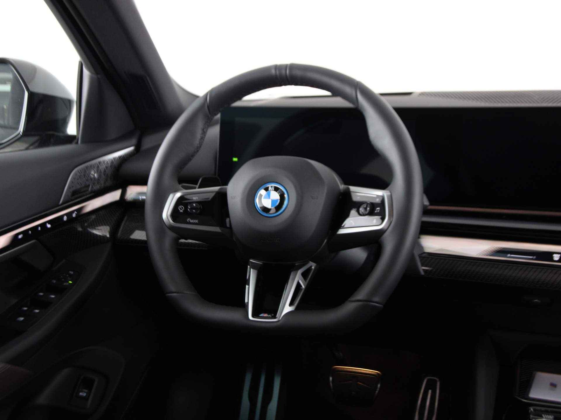 BMW i5 eDrive40 M-Sport Pro - 3/24
