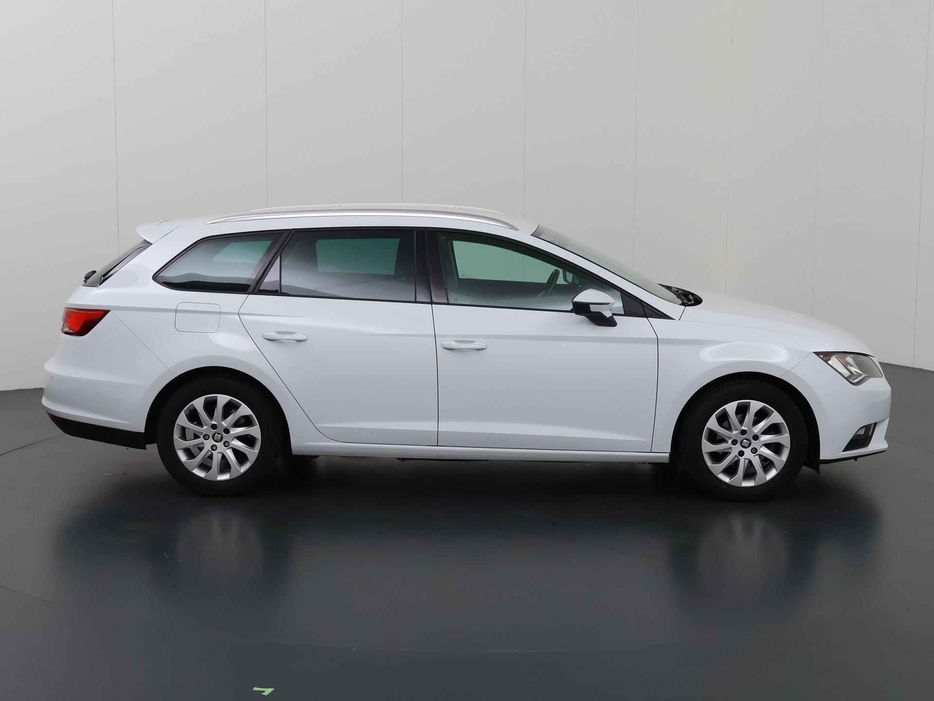 SEAT Leon ST 1.0 EcoTSI Style Connect | Navigatie | Parkeersensoren | Climate Control | Cruise Control | Bluetooth Audio | Lichtmetalen Velgen | - 7/37