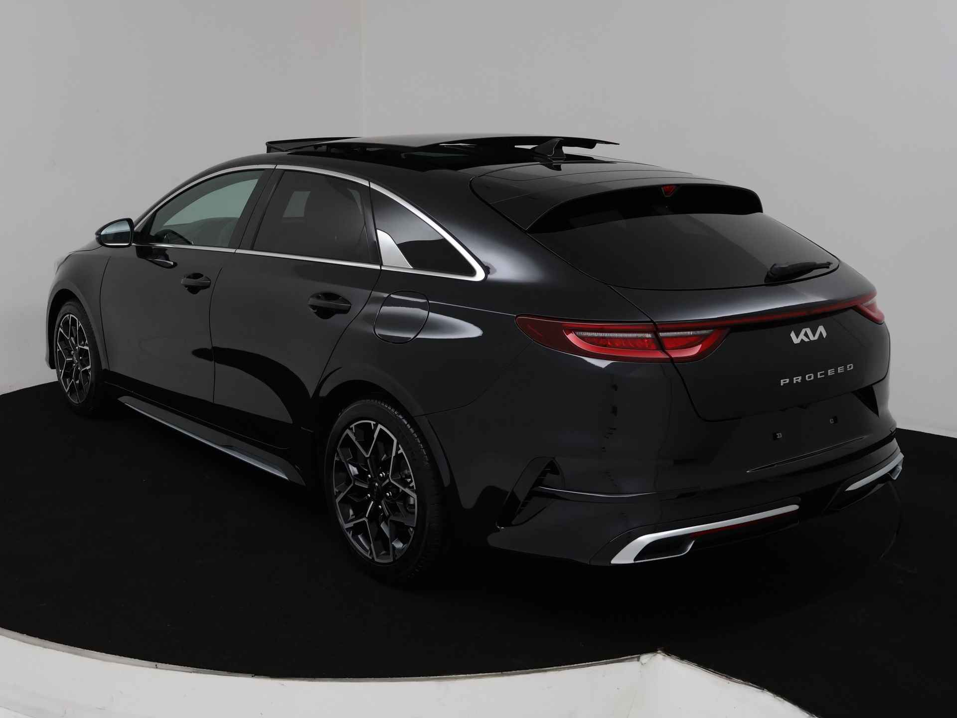 Kia ProCeed 1.5 T-GDi GT-Line | Panoramadak | Apple Carplay/Android Auto | Adaptive Cruise Control | NIEUW!! Uit voorraad leverbaar! - 13/35