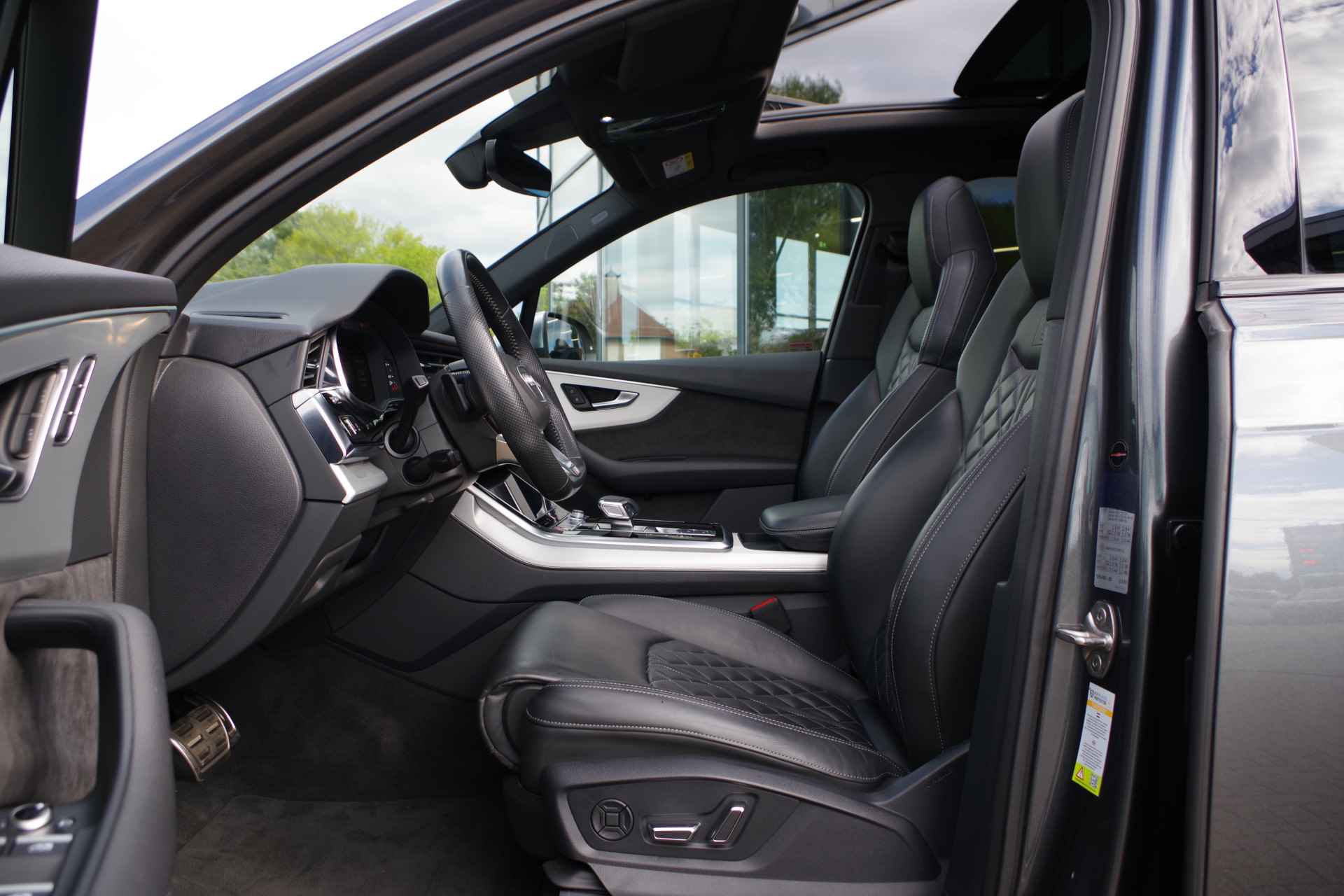 Audi SQ7 4.0 TDI SQ7 435 PK V8 Quattro 7p, Panoramadak, Trekhaak, 4-Wielsturing, BOSE, Laser-LED, 22" LM - 18/40