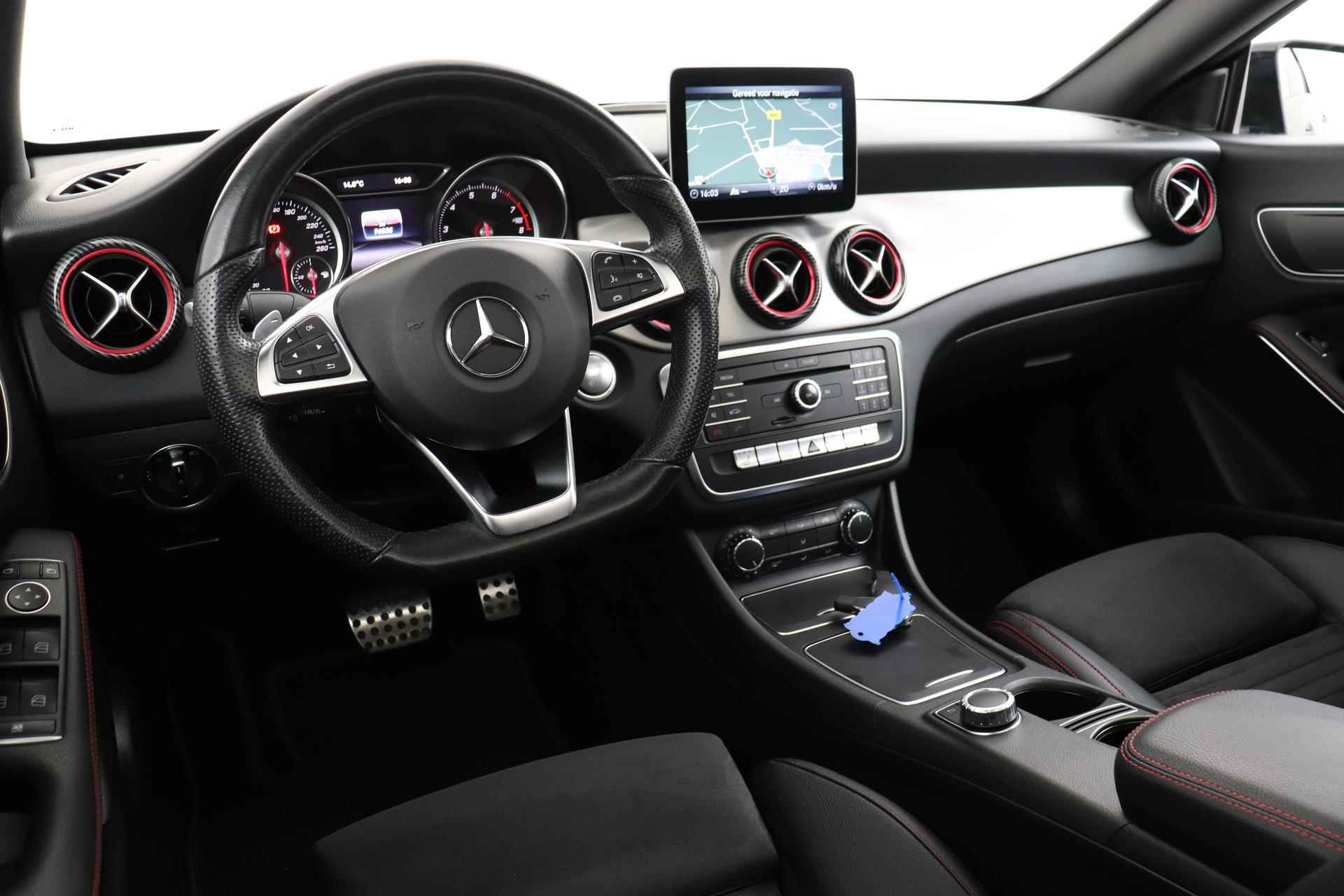Mercedes-Benz CLA-klasse 180 Ambition AMG | Panoramadak | Org NL | Stoelverwarming | Netjes - 15/37