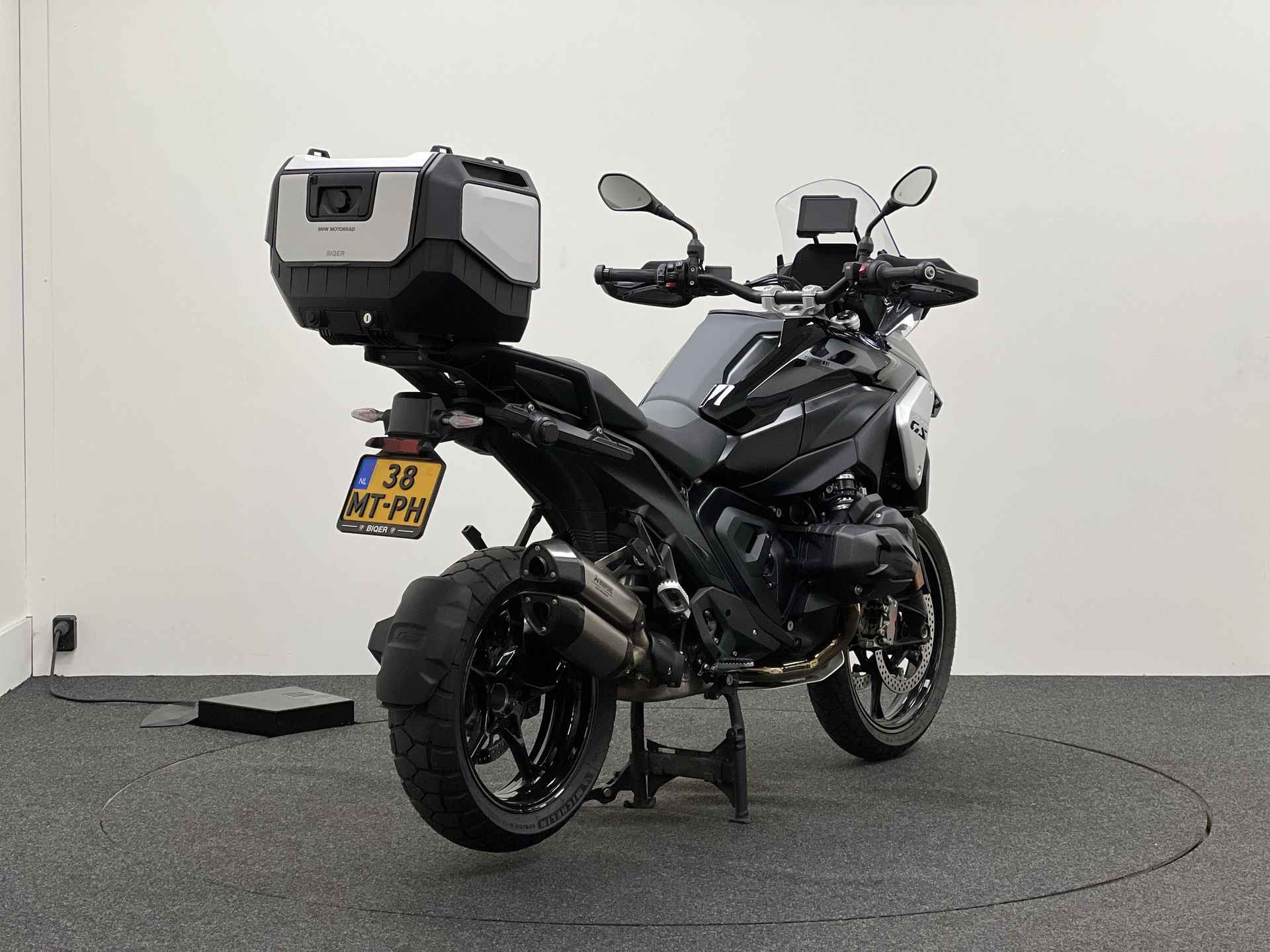 BMW R 1300 GS Triple Black Full option ,Akrapovic demper,Topkoffer, BTW ! - 5/19