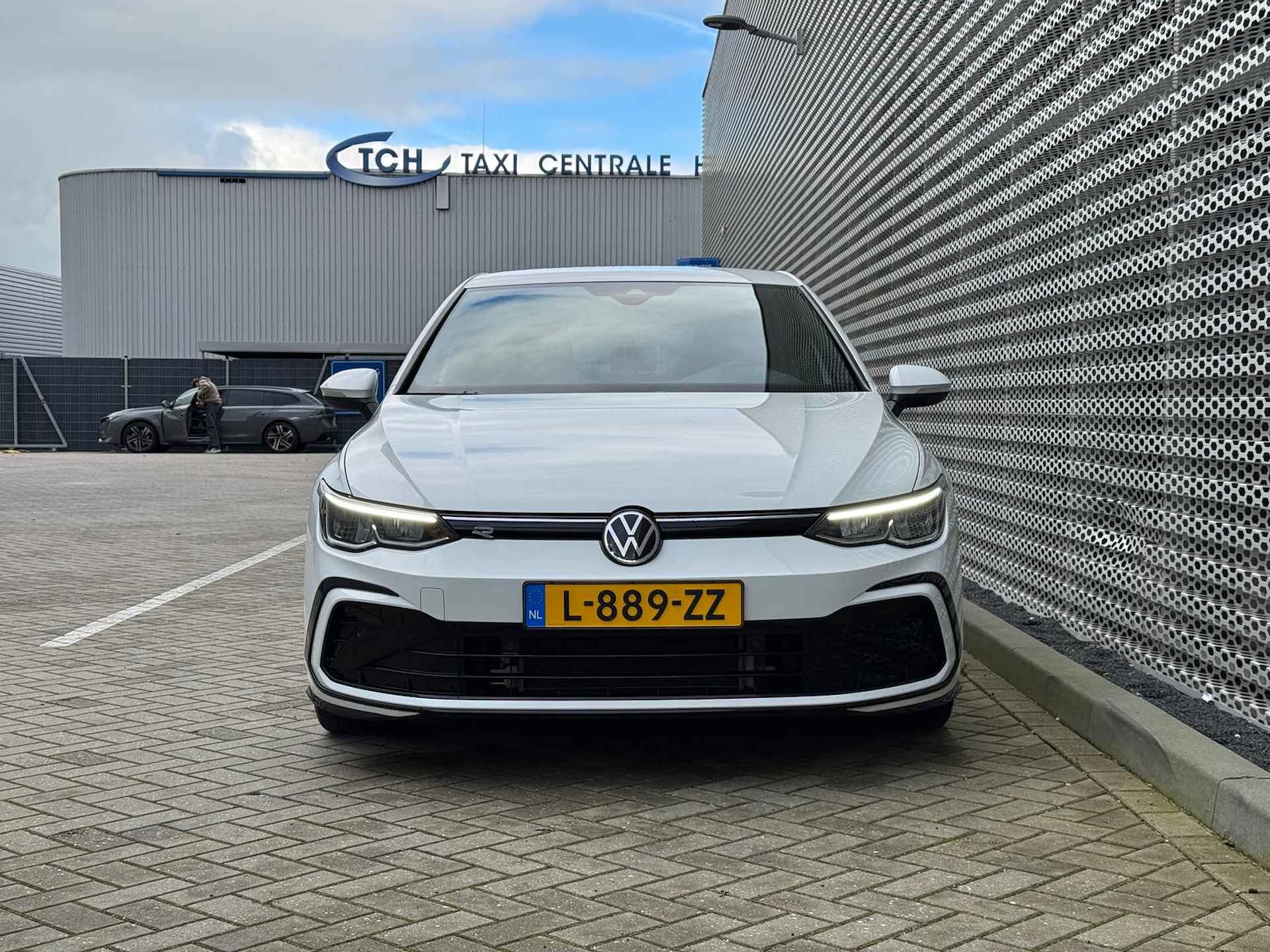 Volkswagen Golf 1.5 TSI 131PK R-Line / R-Line Exterieur en Interieur / Digitale Cockpit / LED / Alarmsysteem / Achteruitrijcamera - 25/26