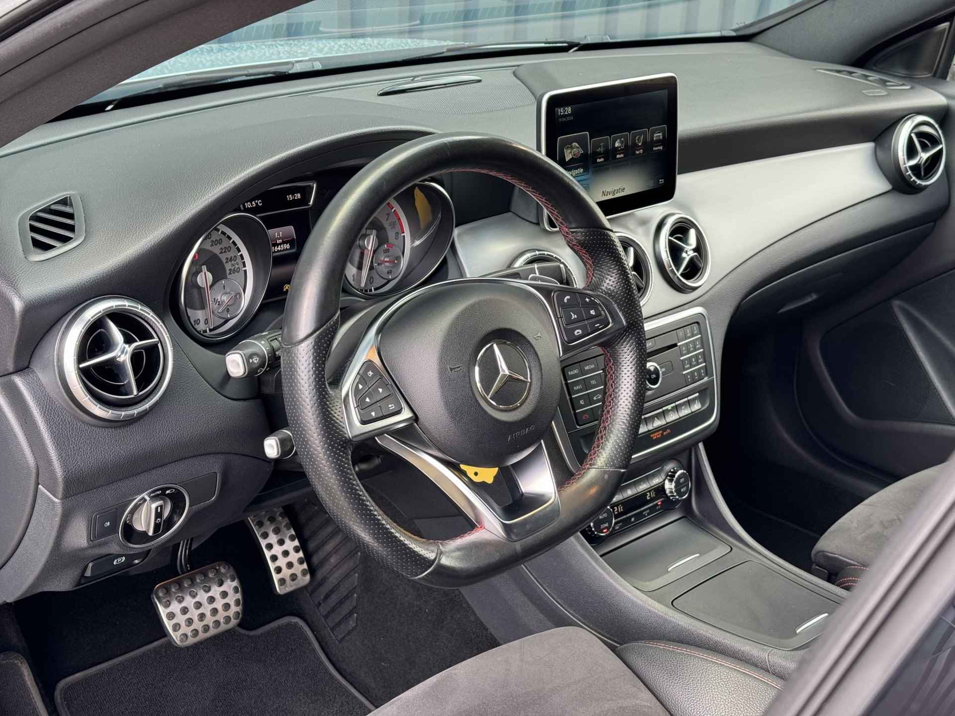 Mercedes-Benz CLA-klasse Shooting Brake 200 AMG-Line | Stoelverw | Camera - 3/24
