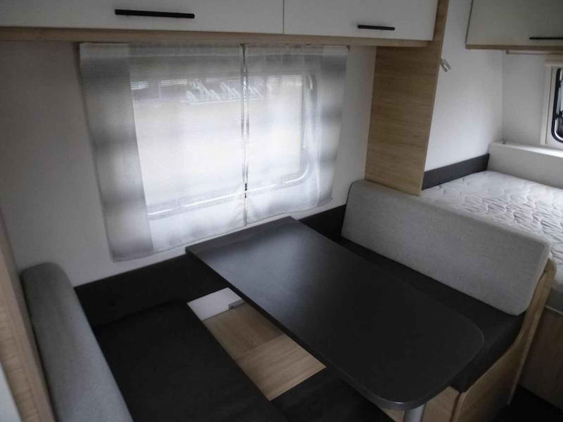 Caravelair Alba 400 incl. mover en voortent - 9/13