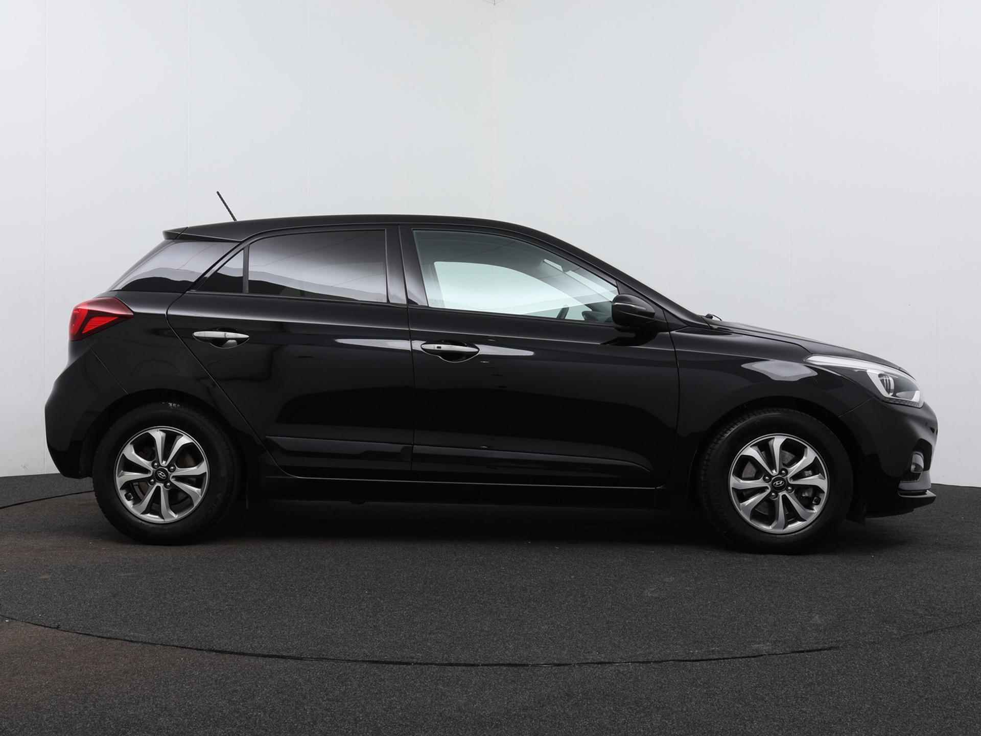 Hyundai i20 1.0 T-GDI Premium | Full options! - 4/33