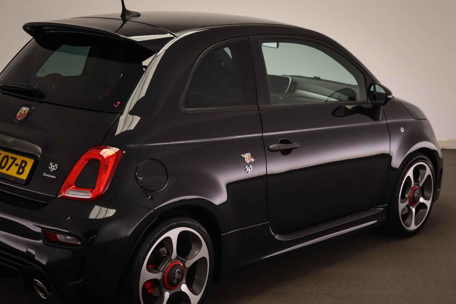 Abarth 500 1.4 T-Jet Abarth Turismo | LEDER | CLIMA |  UCONNECT | NAVI | DAB | PDC | 17" - 20/51