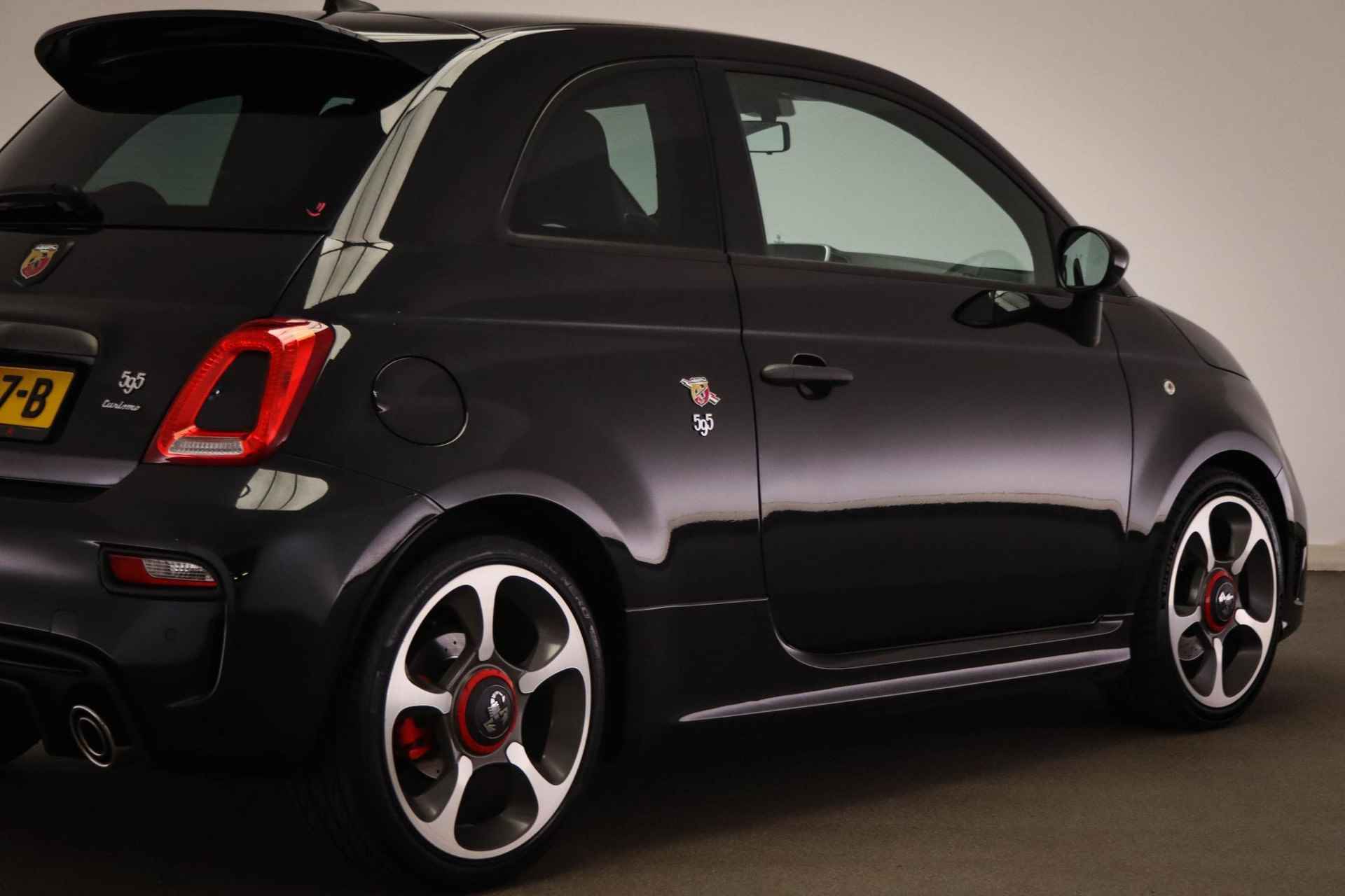 Abarth 500 1.4 T-Jet Abarth Turismo | LEDER | CLIMA |  UCONNECT | NAVI | DAB | PDC | 17" - 21/51